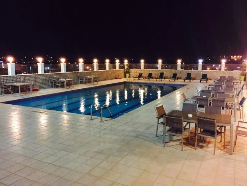 Swimming pool in Arena By Trend