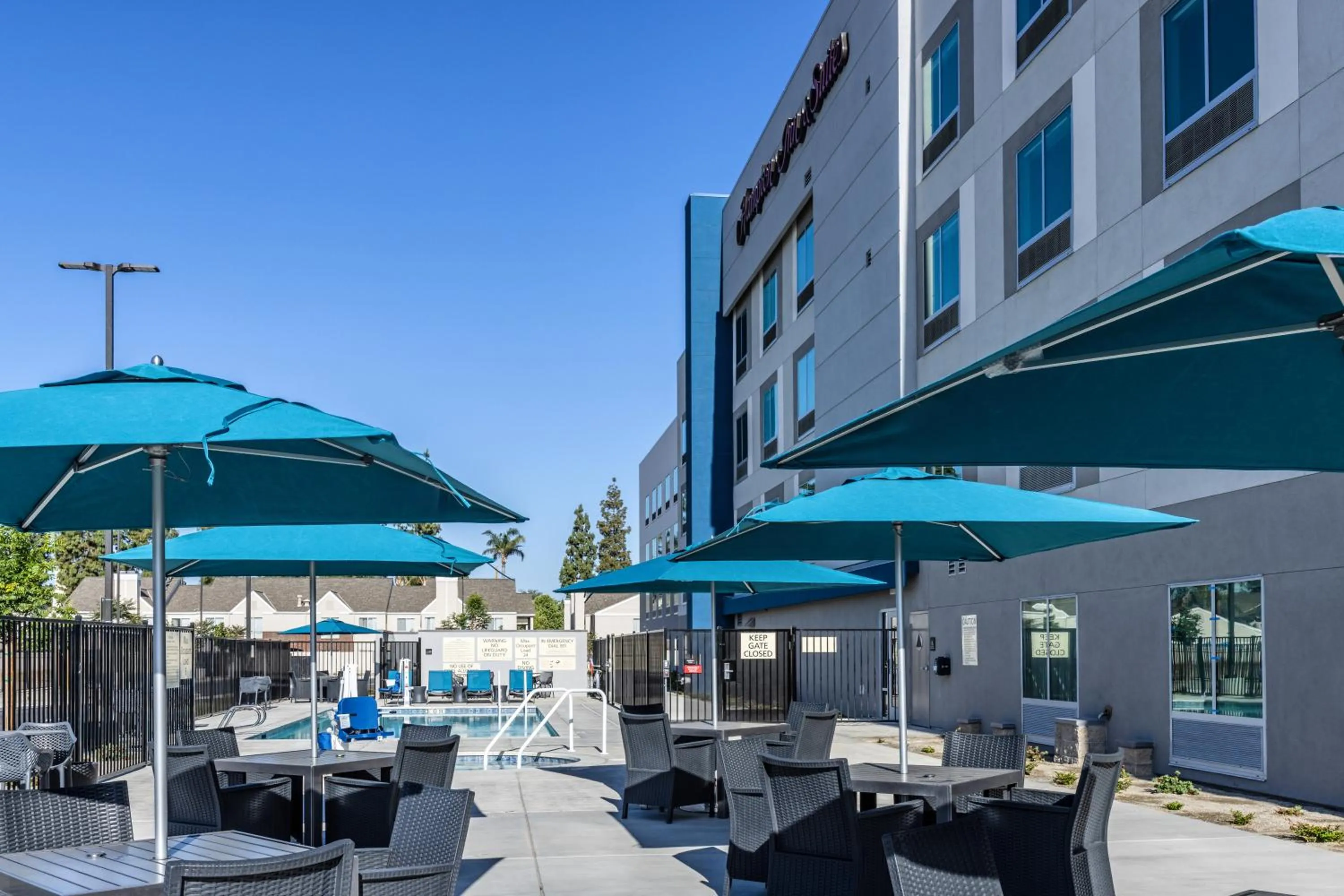 Patio in Hampton Inn & Suites Bakersfield Central