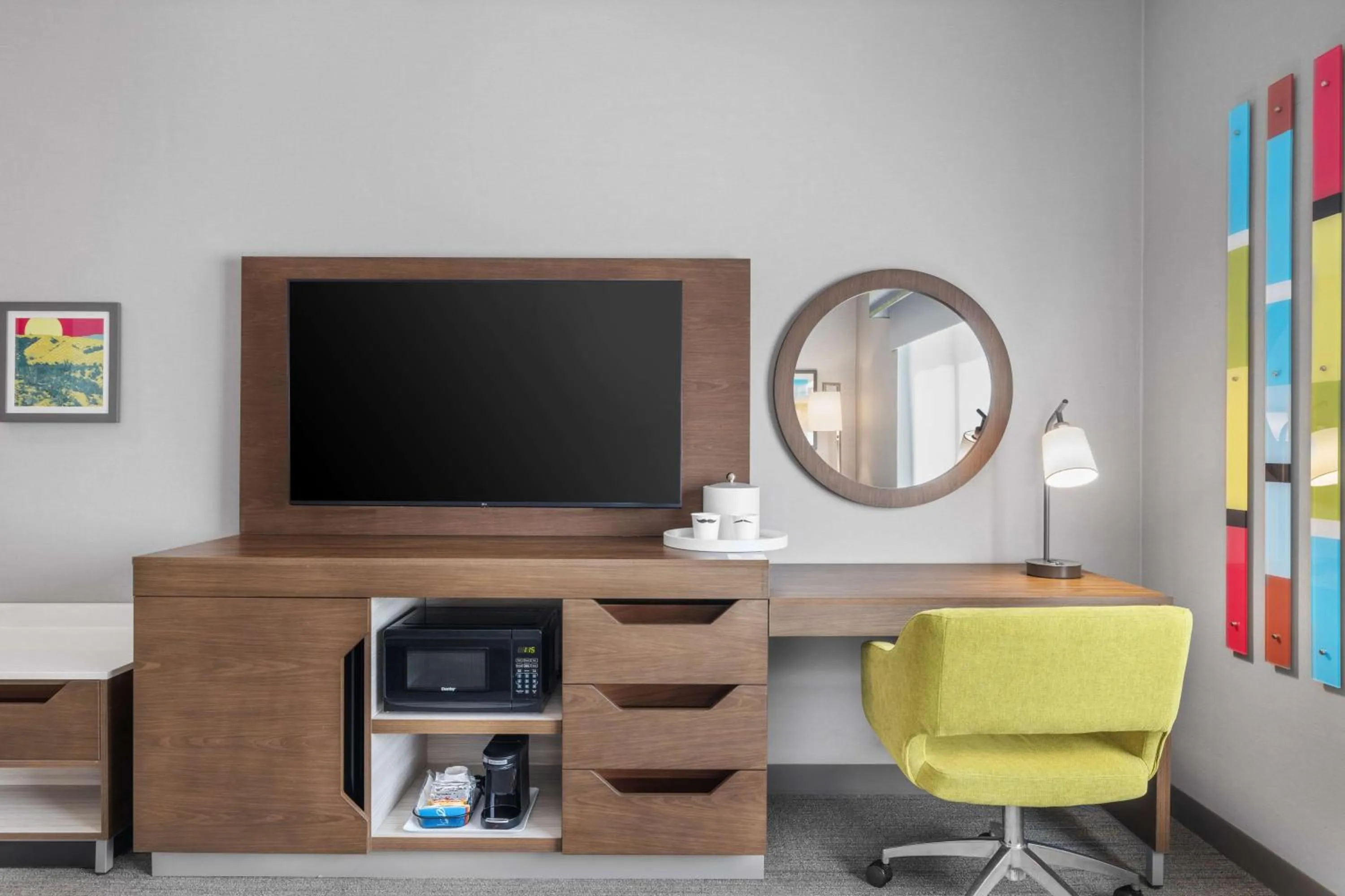 Bedroom in Hampton Inn & Suites Bakersfield Central