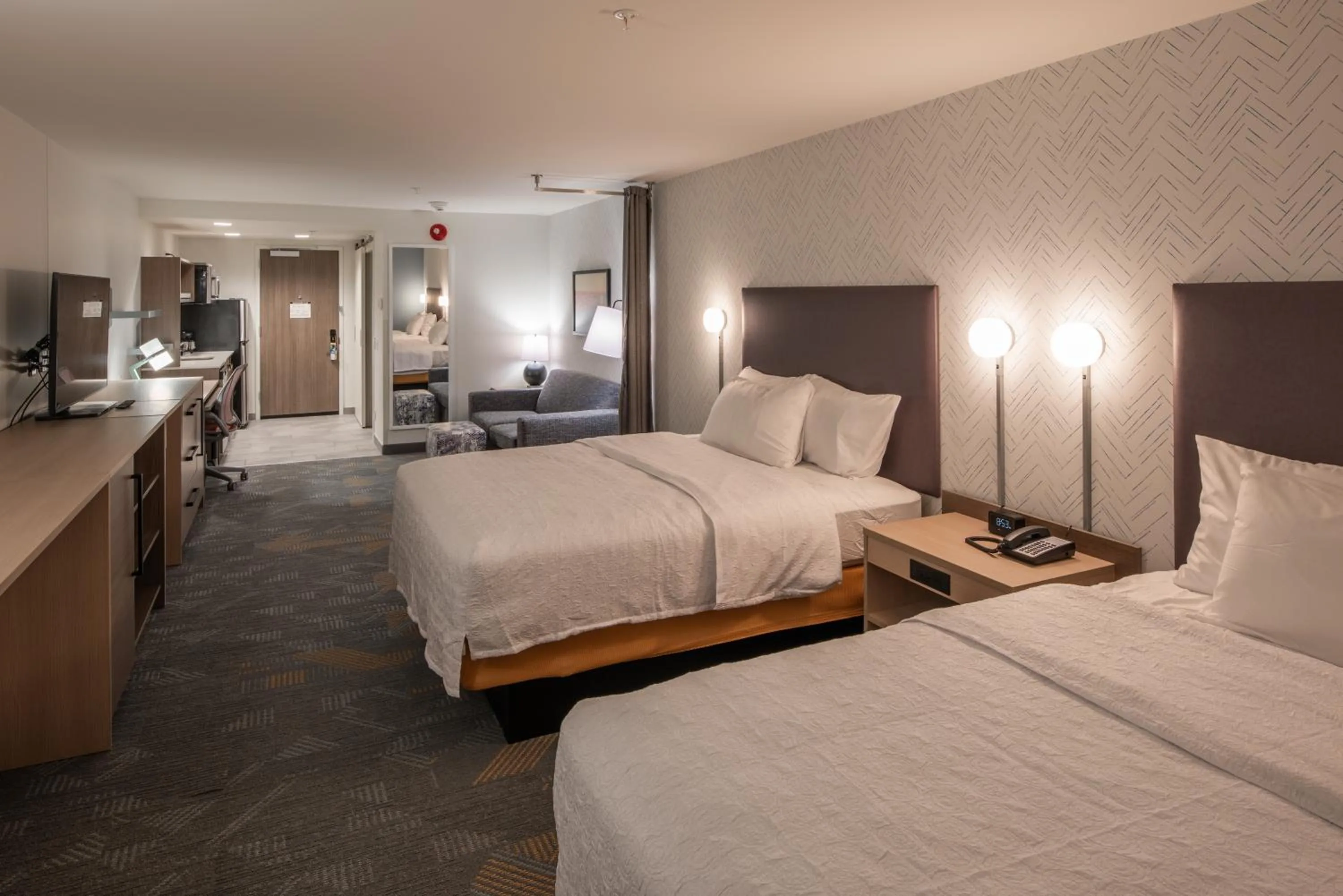 Bedroom, Bed in Home2 Suites By Hilton East Haven New Haven