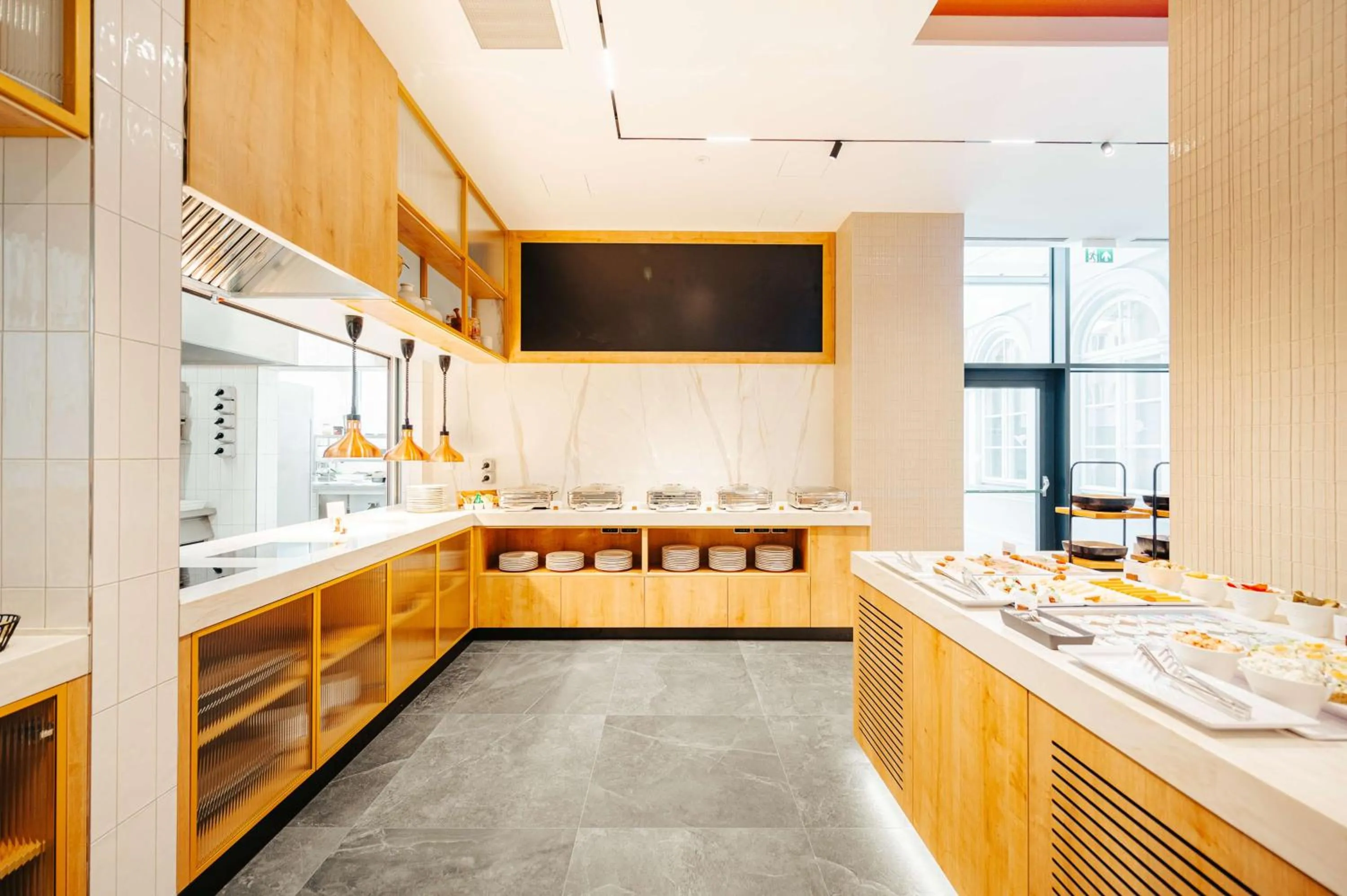 Restaurant/places to eat in Hilton Garden Inn Radom