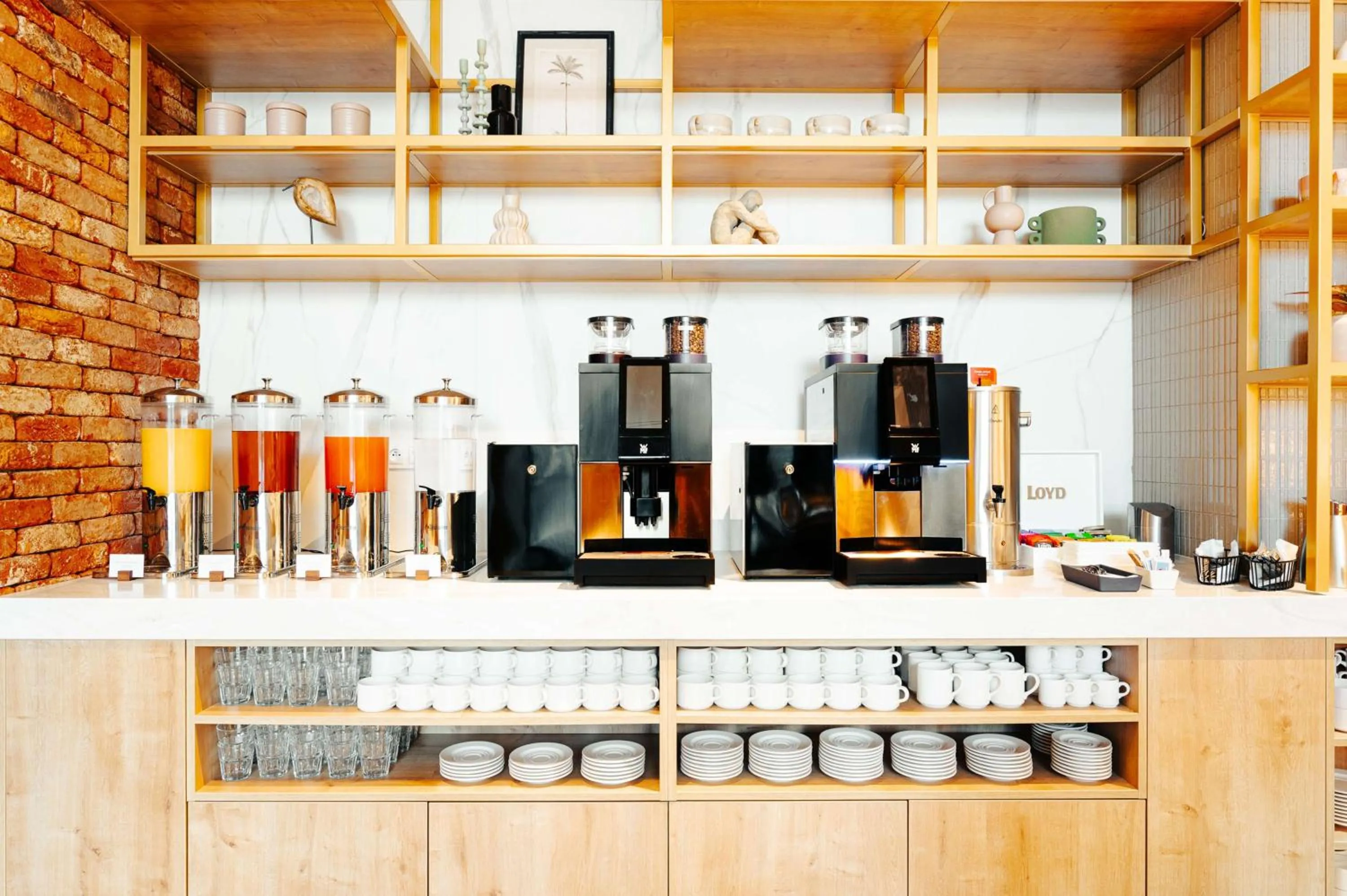 Restaurant/places to eat in Hilton Garden Inn Radom