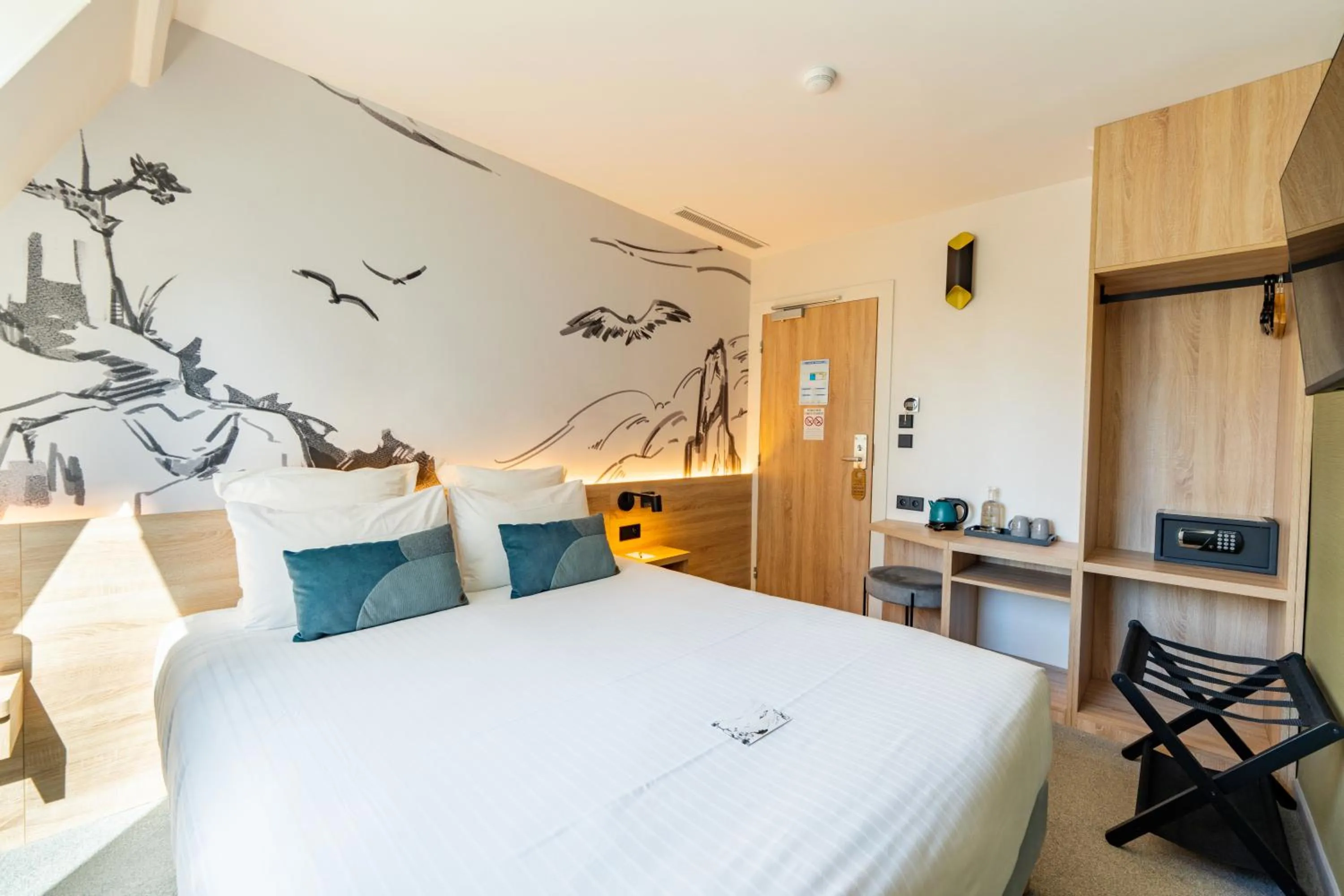 Bed in GREEN PARK HOTEL PARIS