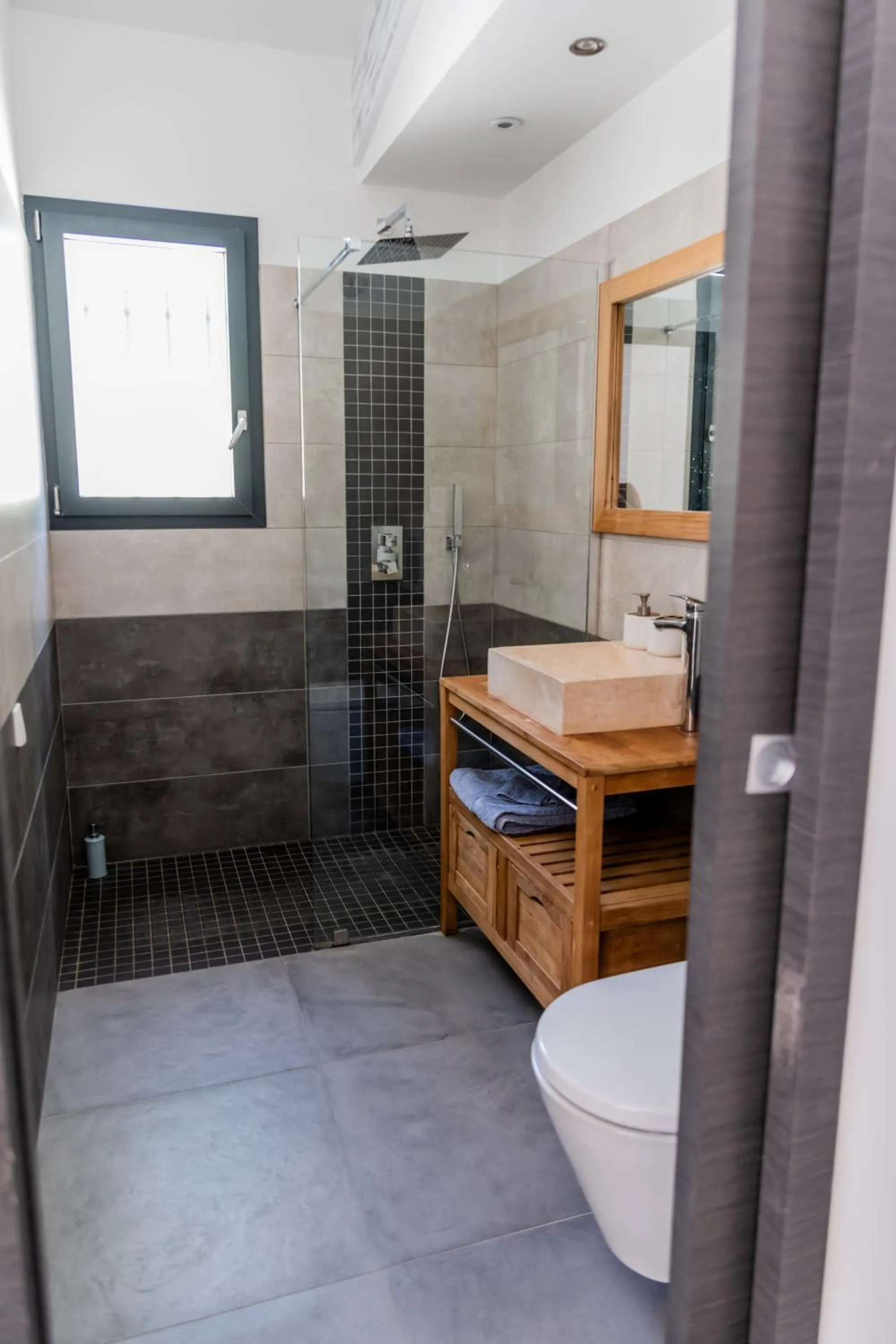 Studio with Pool View in Sous les oliviers - Jacuzzi - Studios de standing tout-équipés