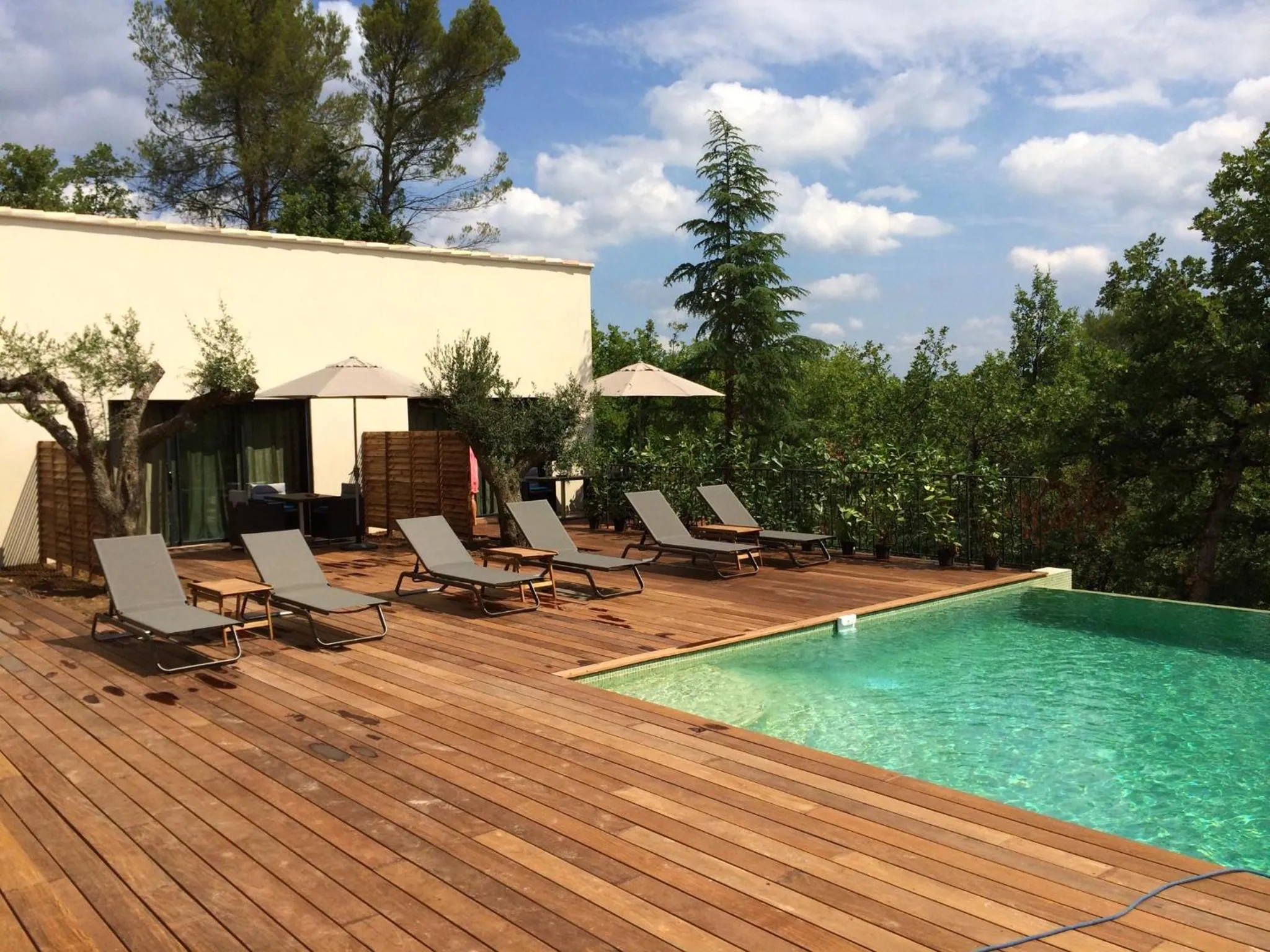 Swimming pool in Sous les oliviers - Jacuzzi - Studios de standing tout-équipés