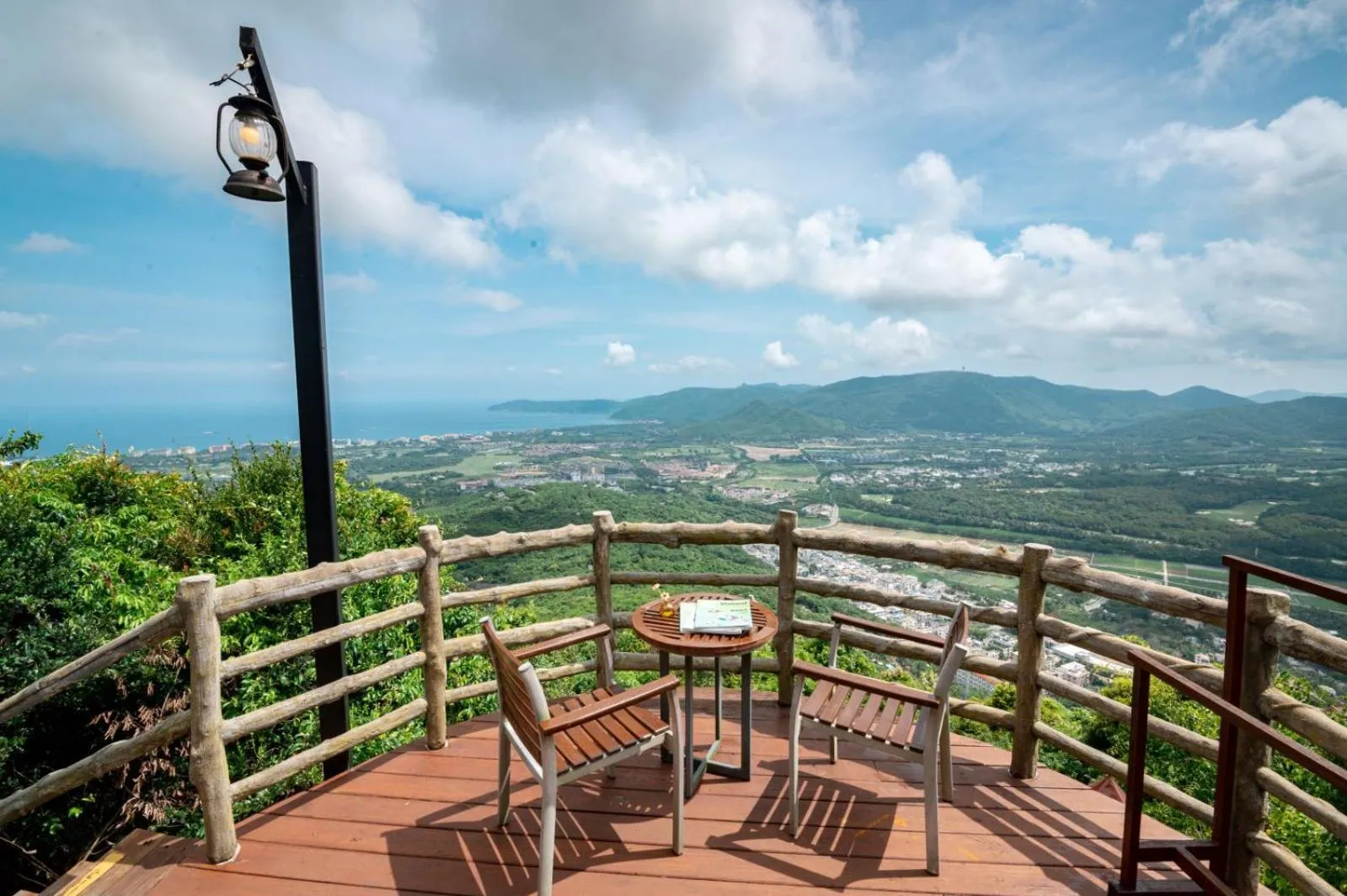 Yalong Bay Earthly Paradise Birds Nest Resort （Mountain Villas)