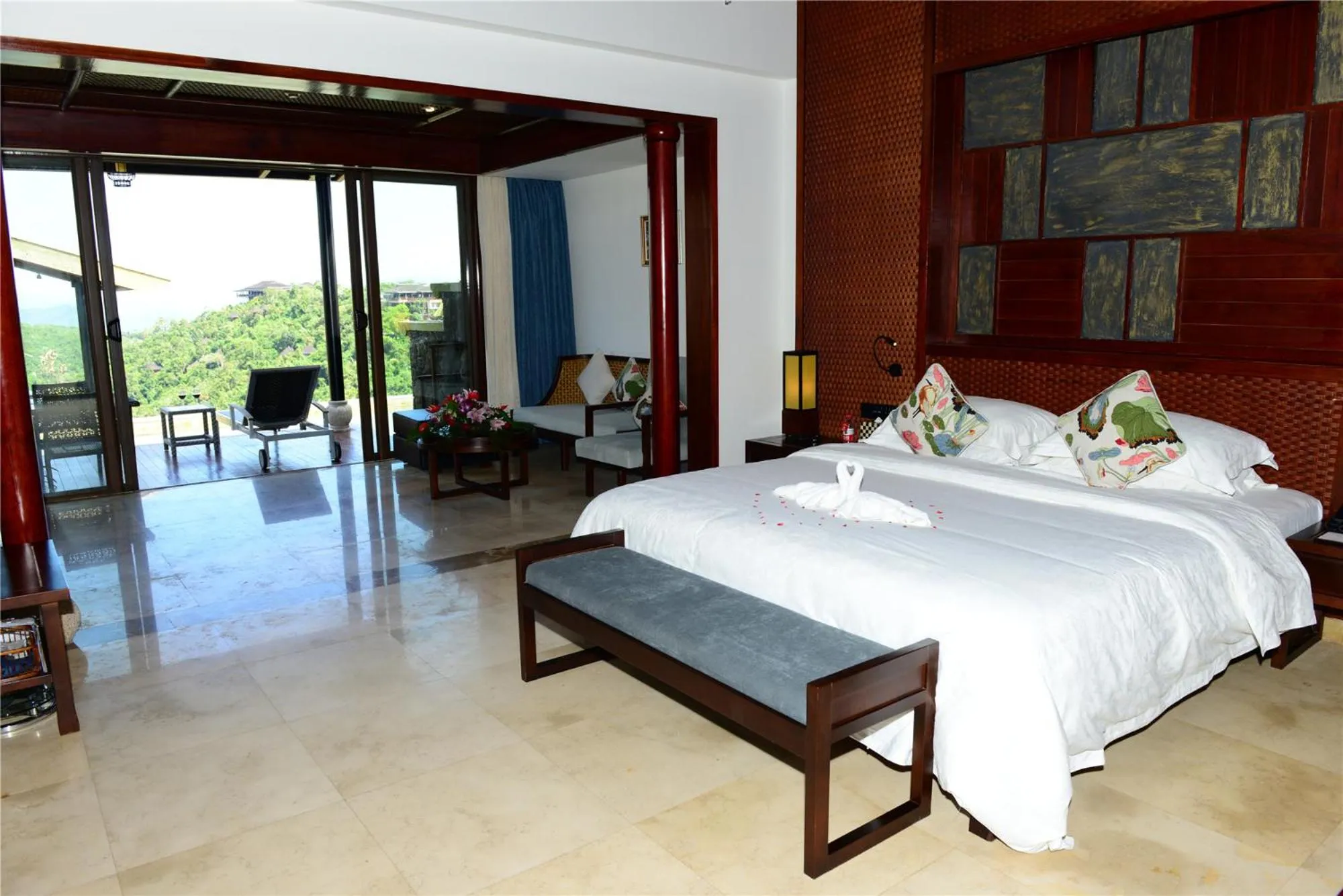 Bed in Yalong Bay Earthly Paradise Birds Nest Resort （Mountain Villas)