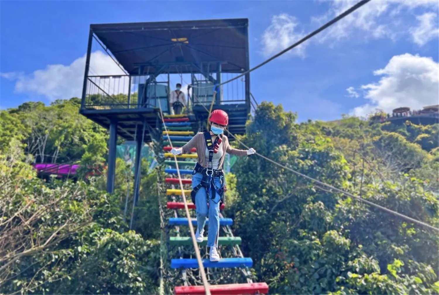 Yalong Bay Earthly Paradise Birds Nest Resort （Mountain Villas)