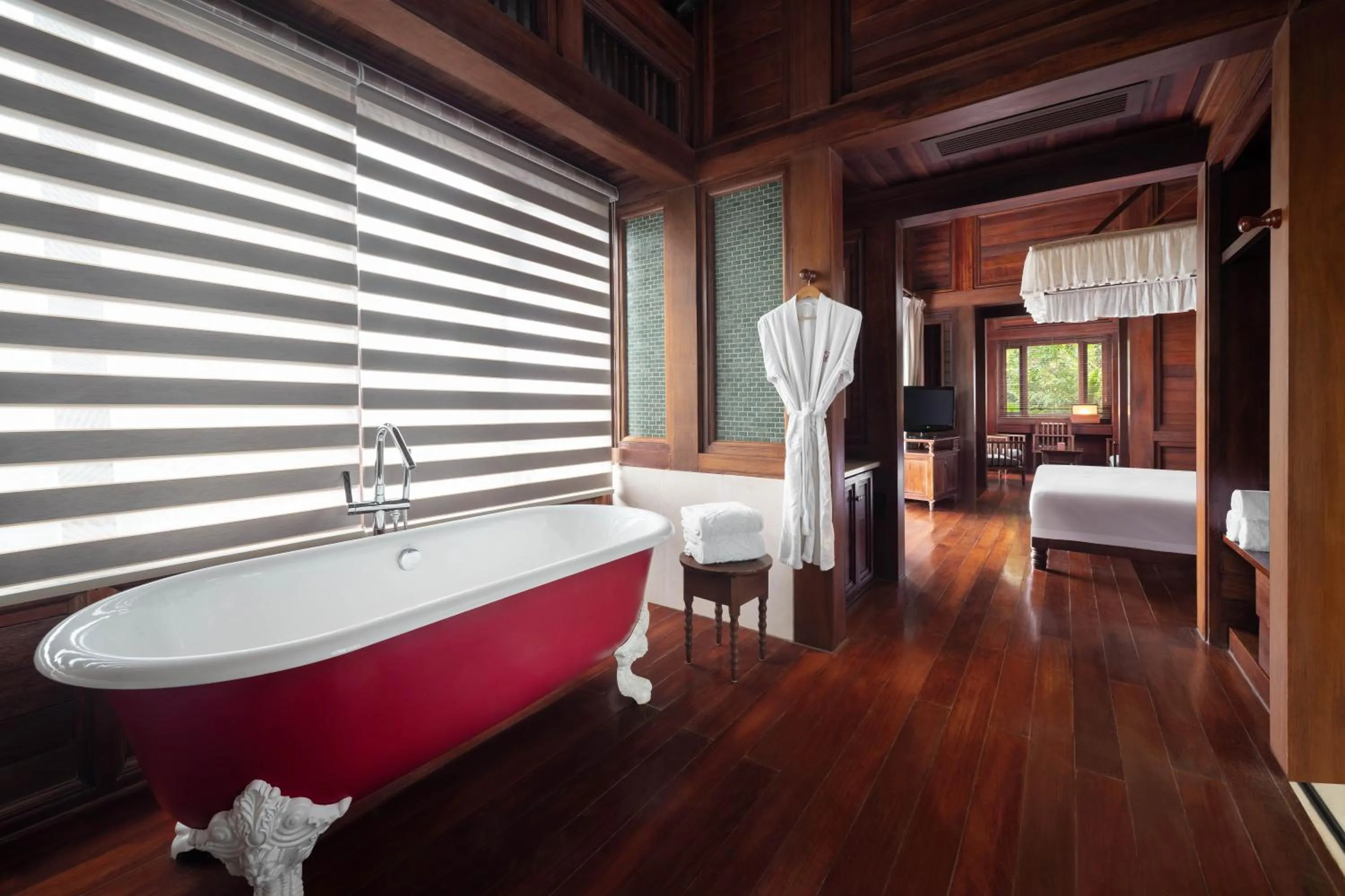 Yalong Bay Earthly Paradise Birds Nest Resort （Mountain Villas)