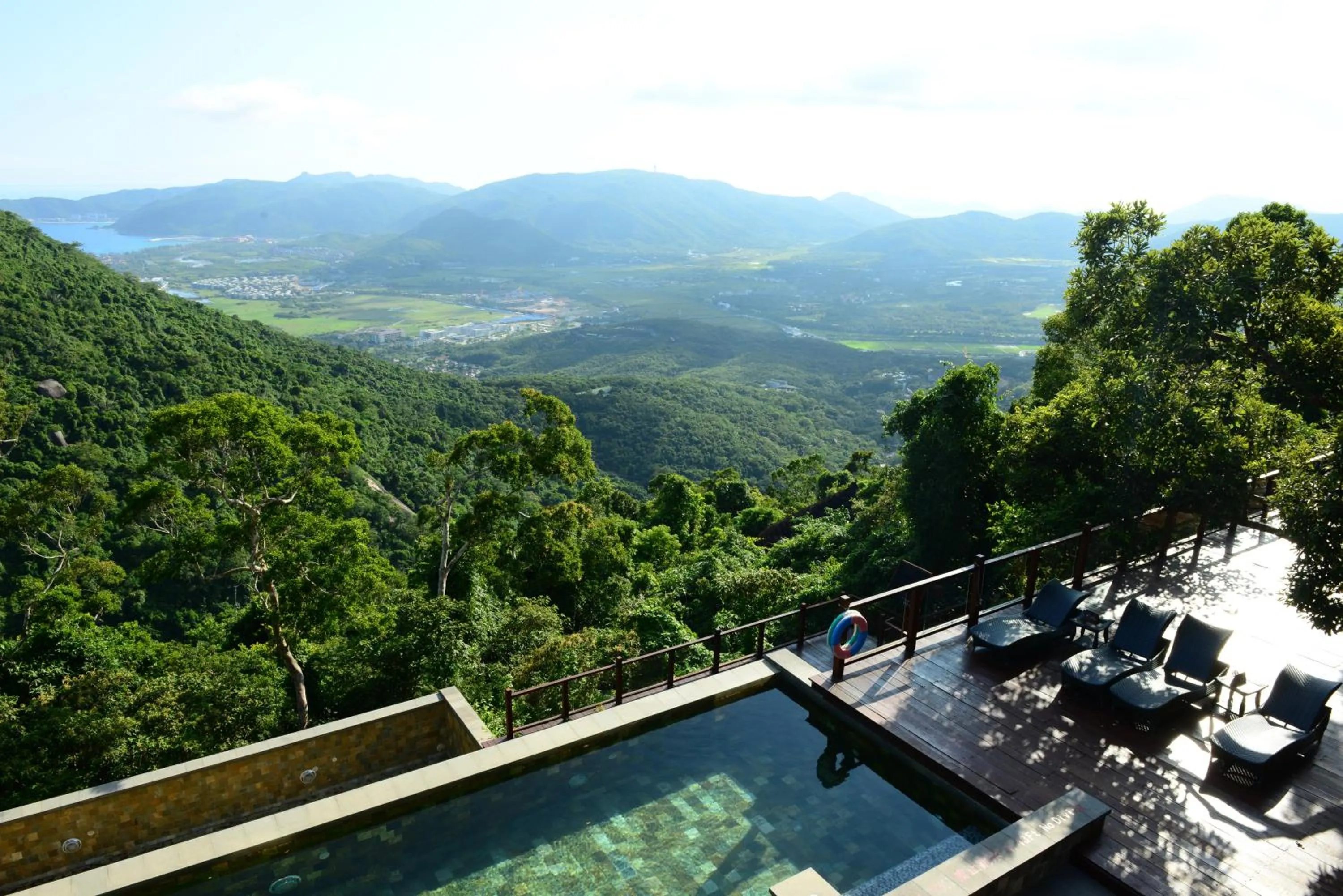 Yalong Bay Earthly Paradise Birds Nest Resort （Mountain Villas)