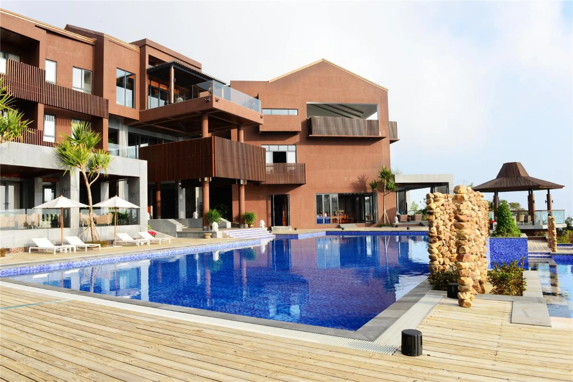 Yalong Bay Earthly Paradise Birds Nest Resort （Mountain Villas)