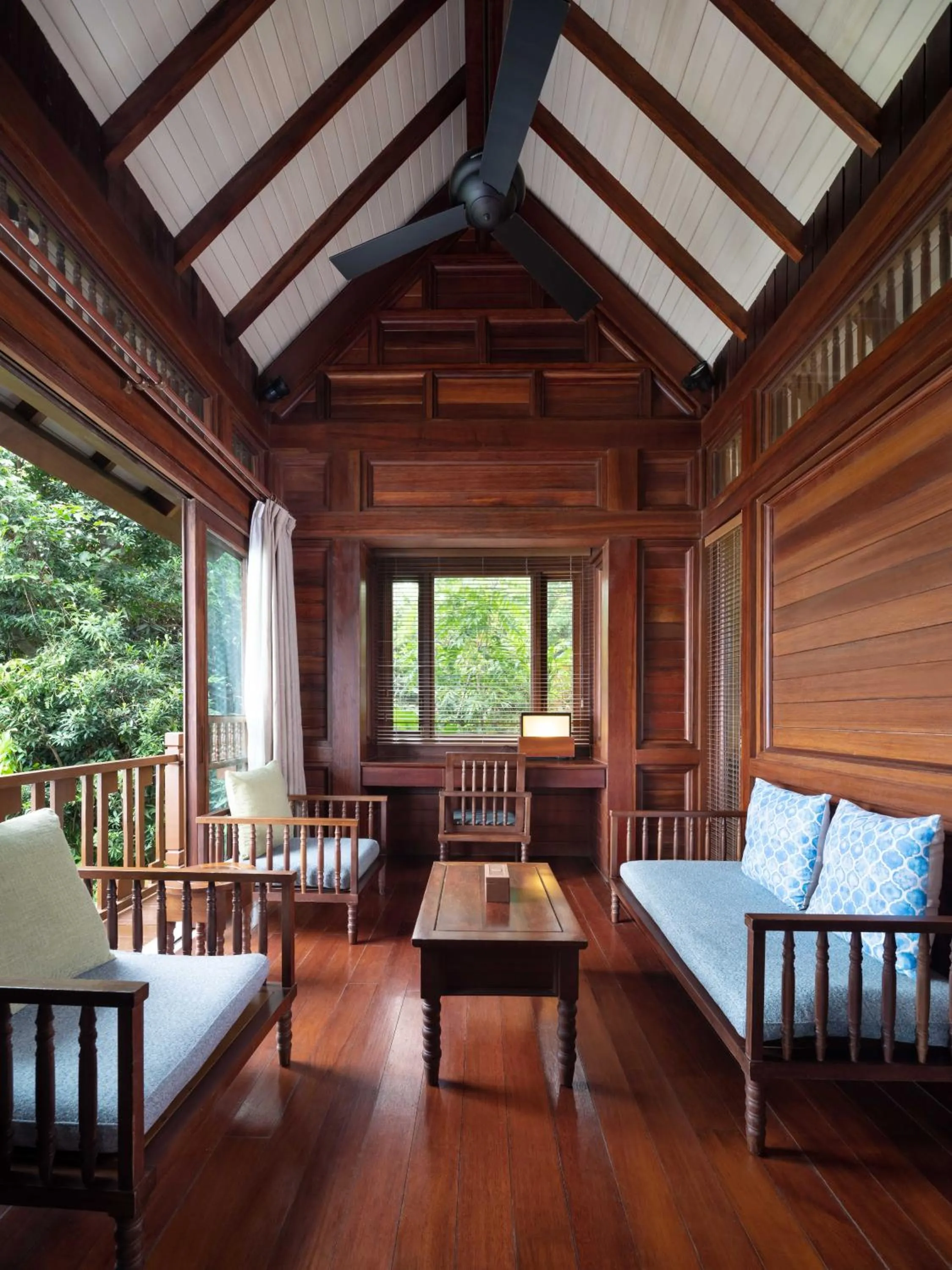 Yalong Bay Earthly Paradise Birds Nest Resort （Mountain Villas)