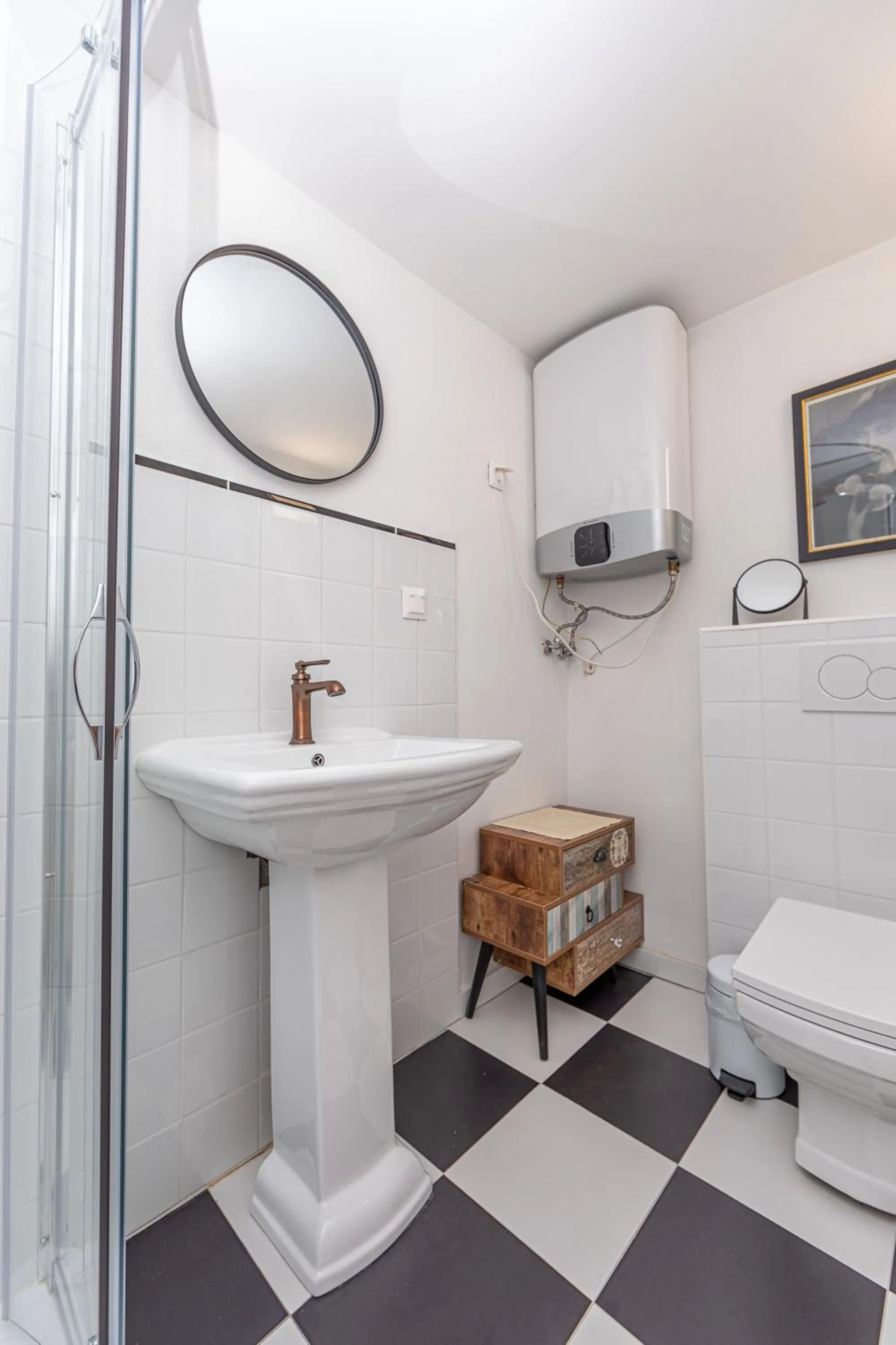 Toilet in Opera apartments - Mestský palác