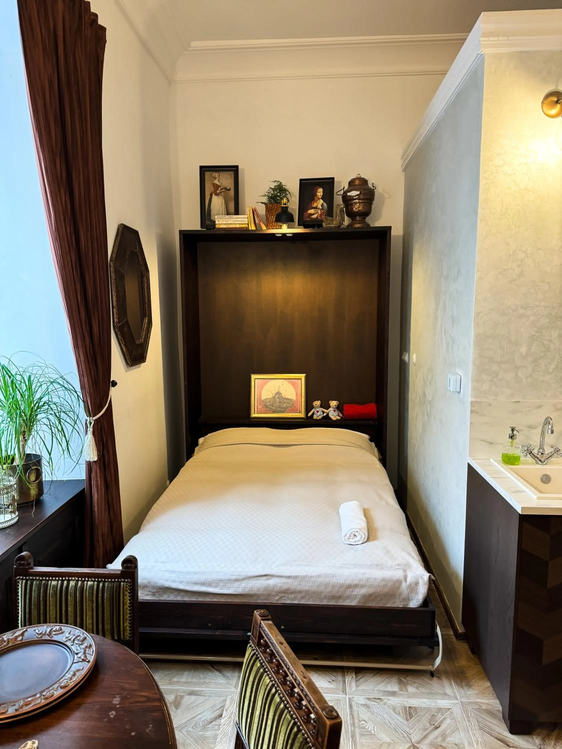 Bedroom, Bed in Opera apartments - Mestský palác