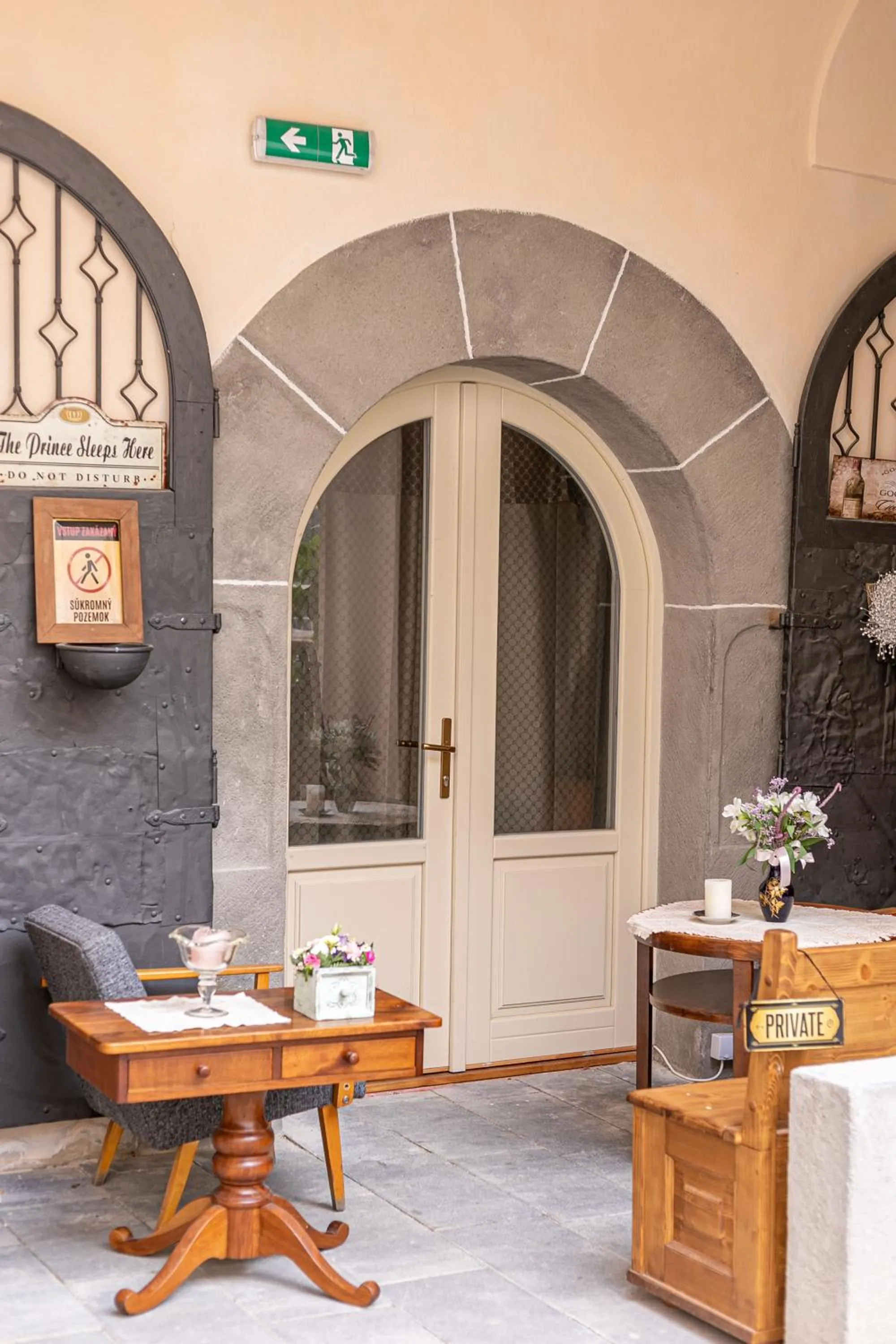 Seating area in Opera apartments - Mestský palác