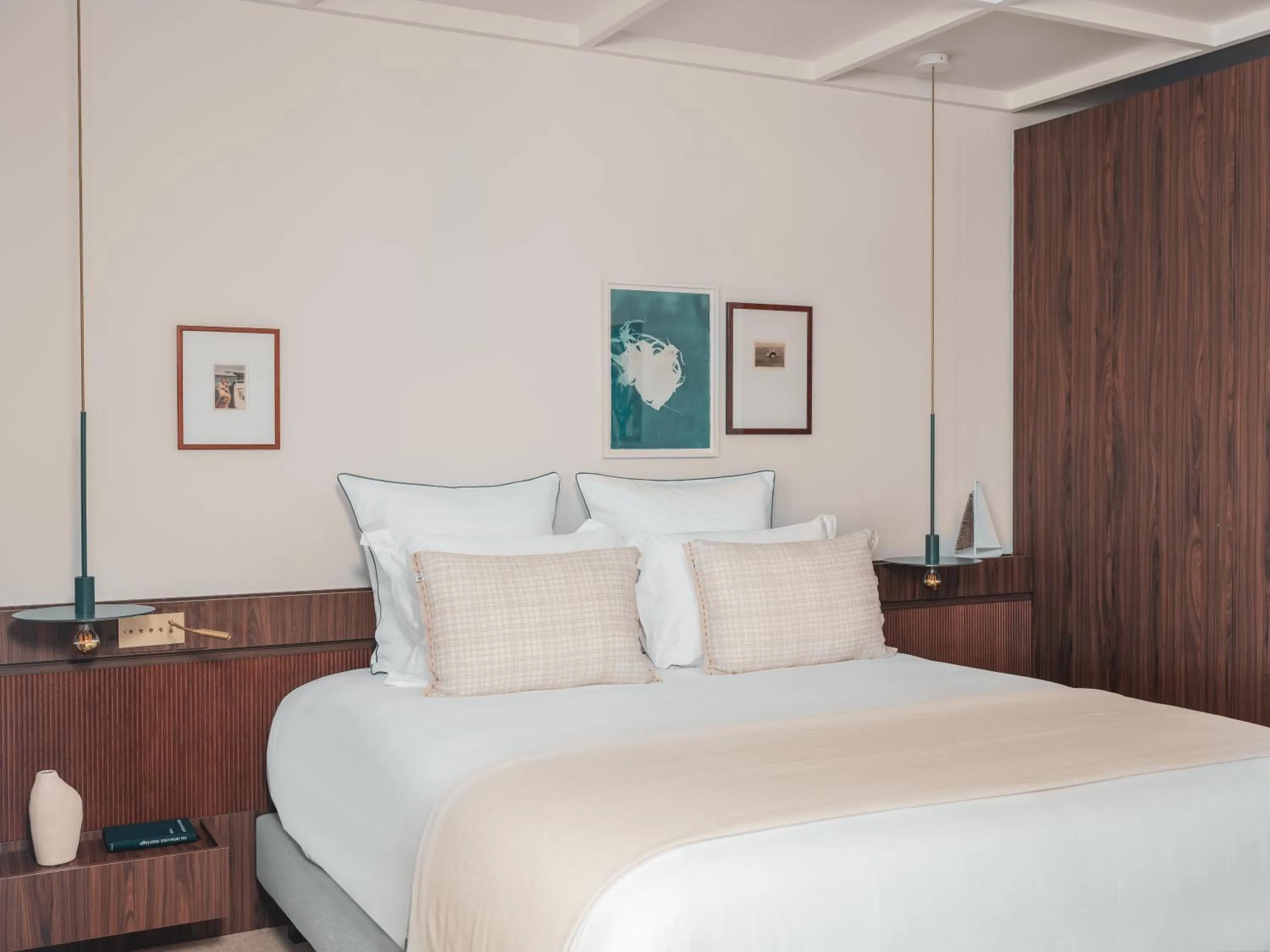 Bedroom, Bed in Bleu Hôtel & Spa