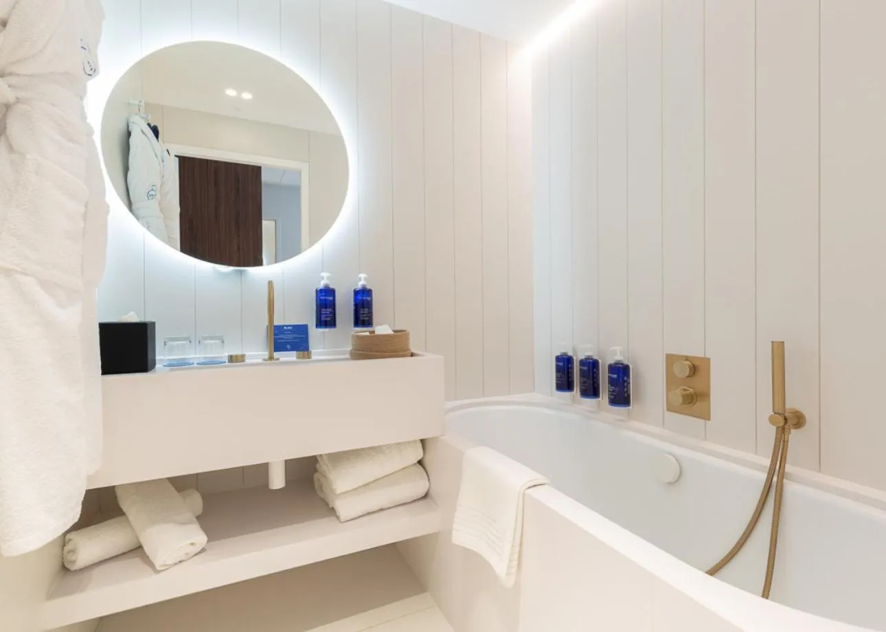 Bathroom in Bleu Hôtel & Spa