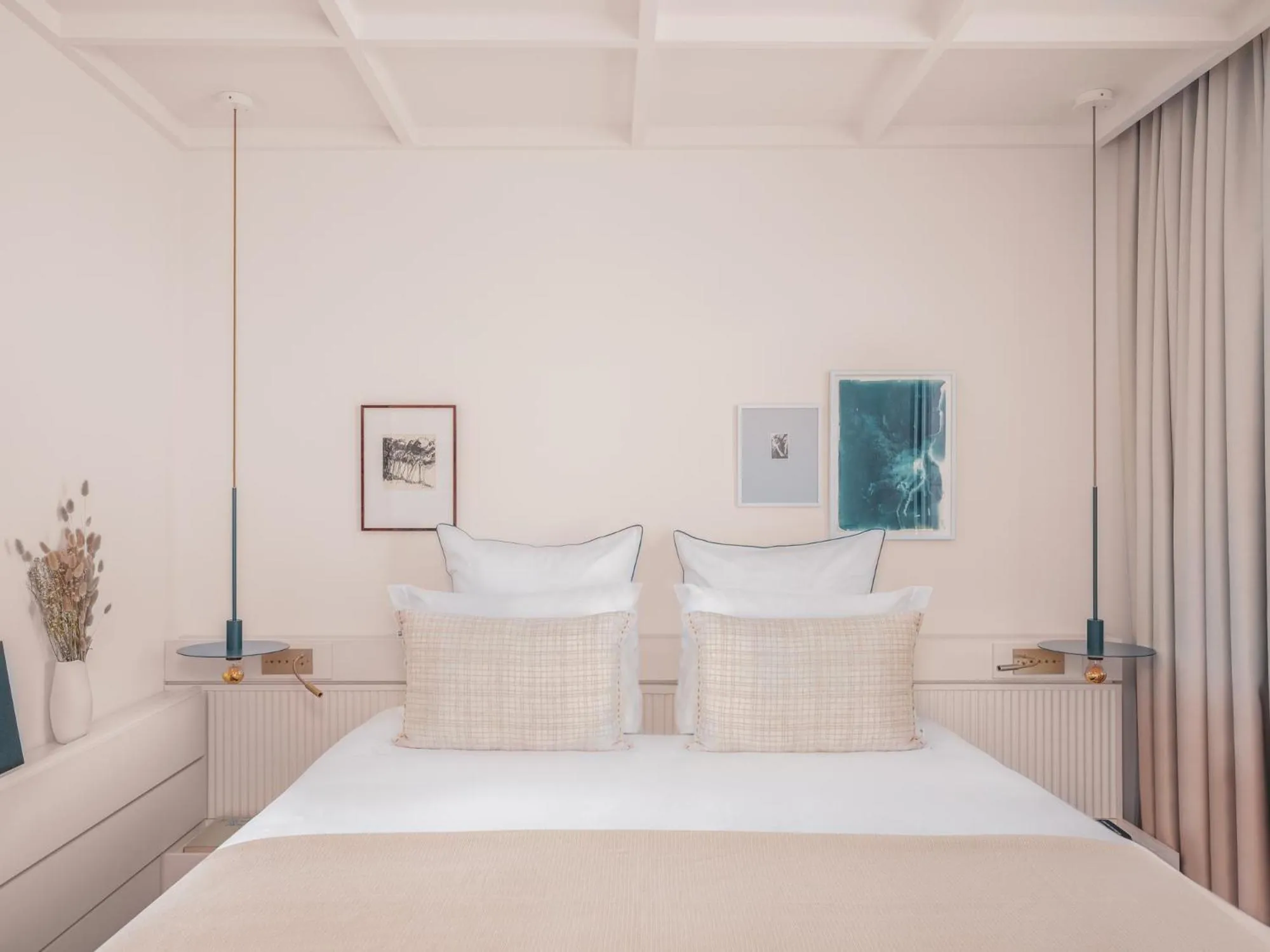 Bedroom, Bed in Bleu Hôtel & Spa