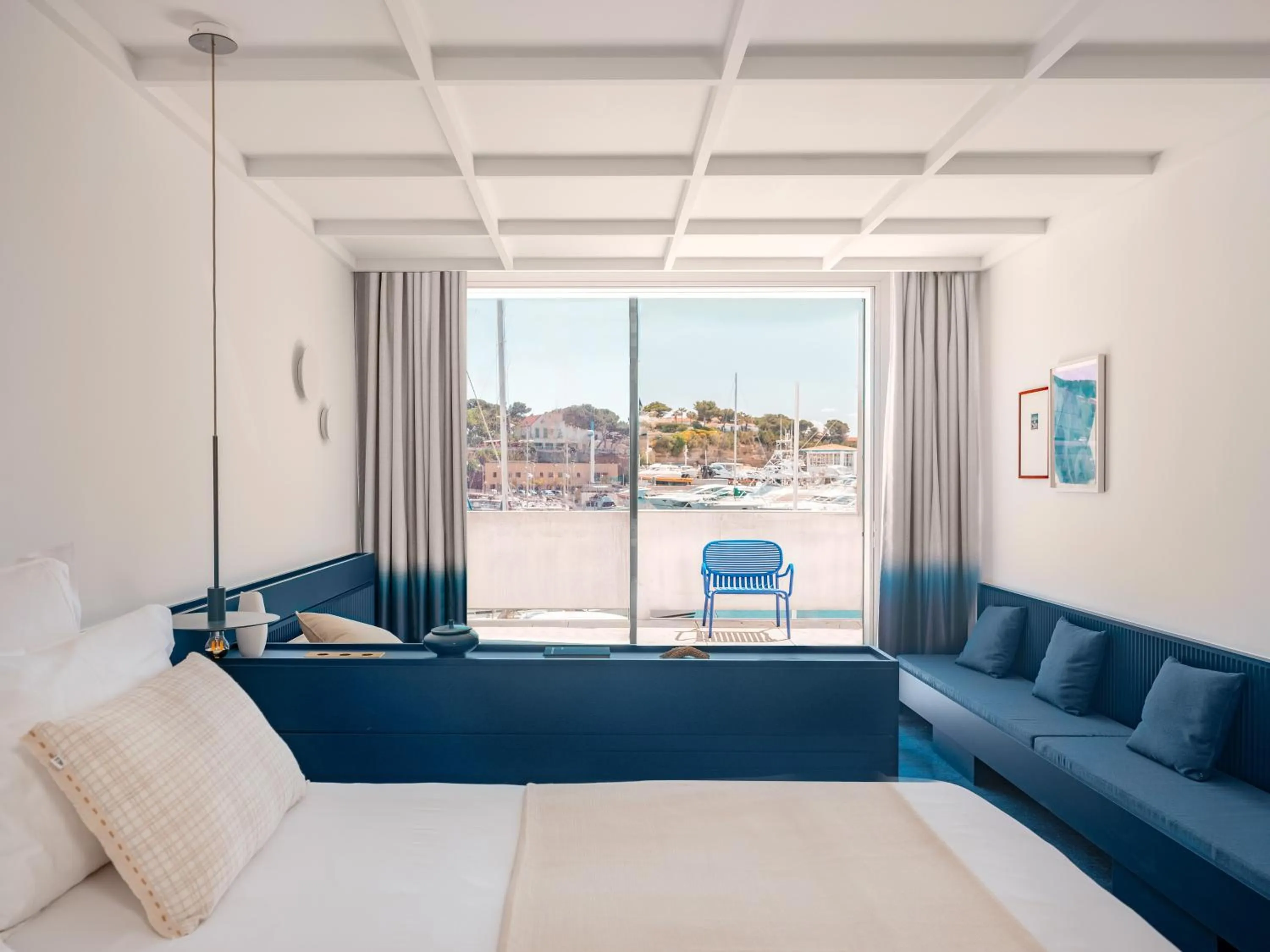 Bedroom, Bed in Bleu Hôtel & Spa