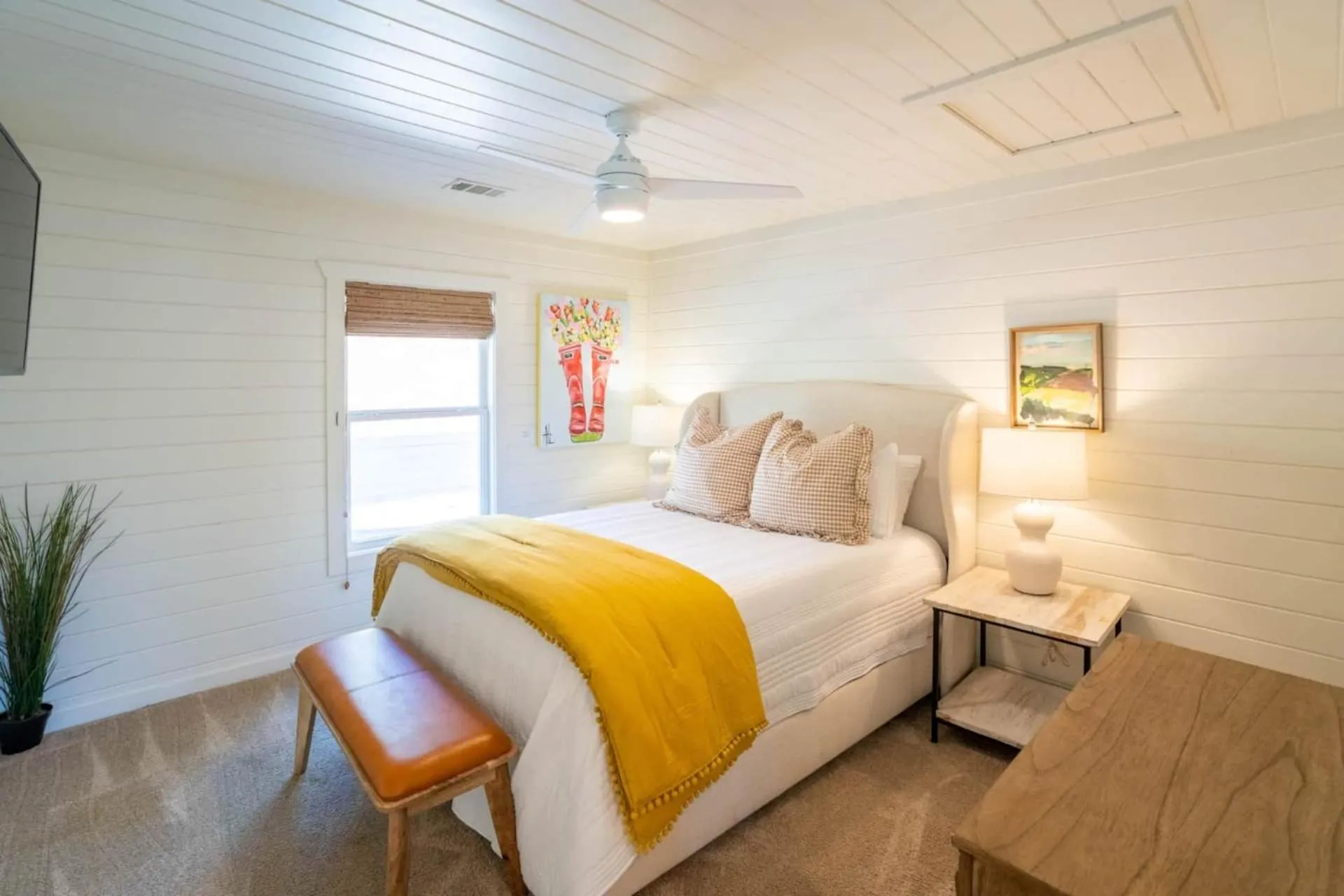 Bed in Cottages @ Julep Farms