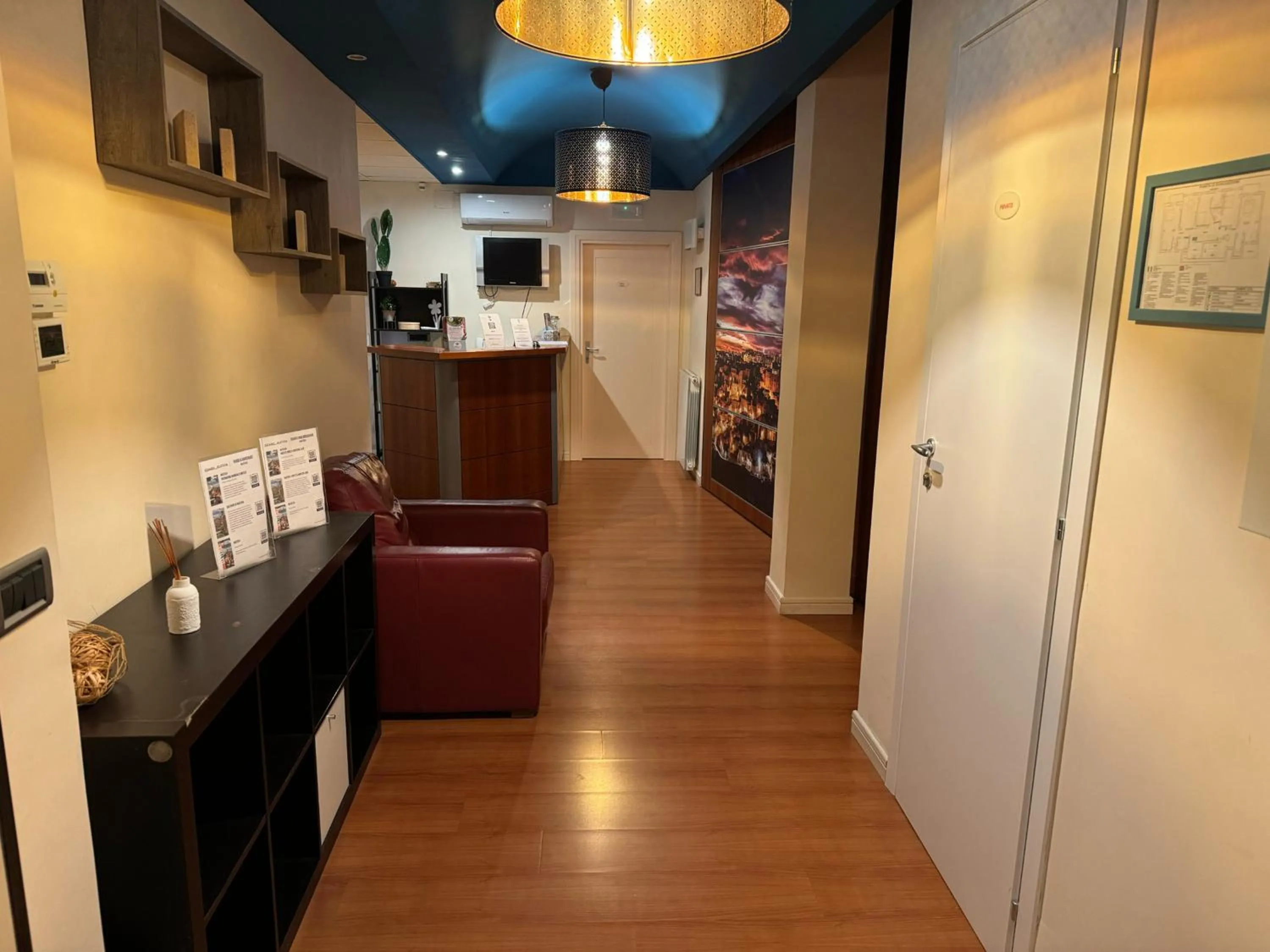 Lobby or reception in Bracco Rooms & Suites - Boutique Hotel nel Centro Storico di Matera