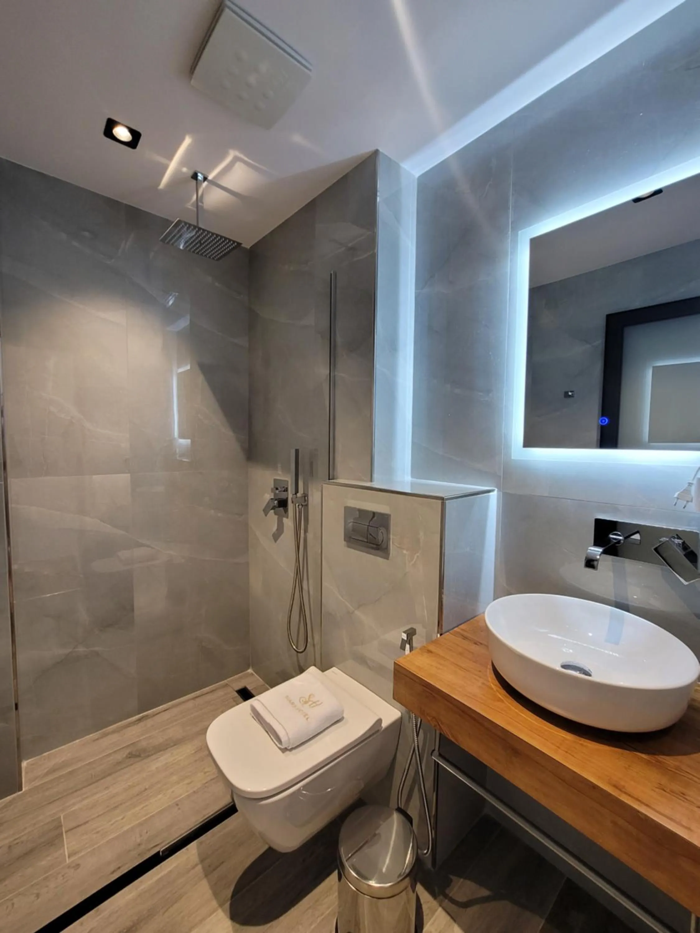 Shower in Hotel Siars