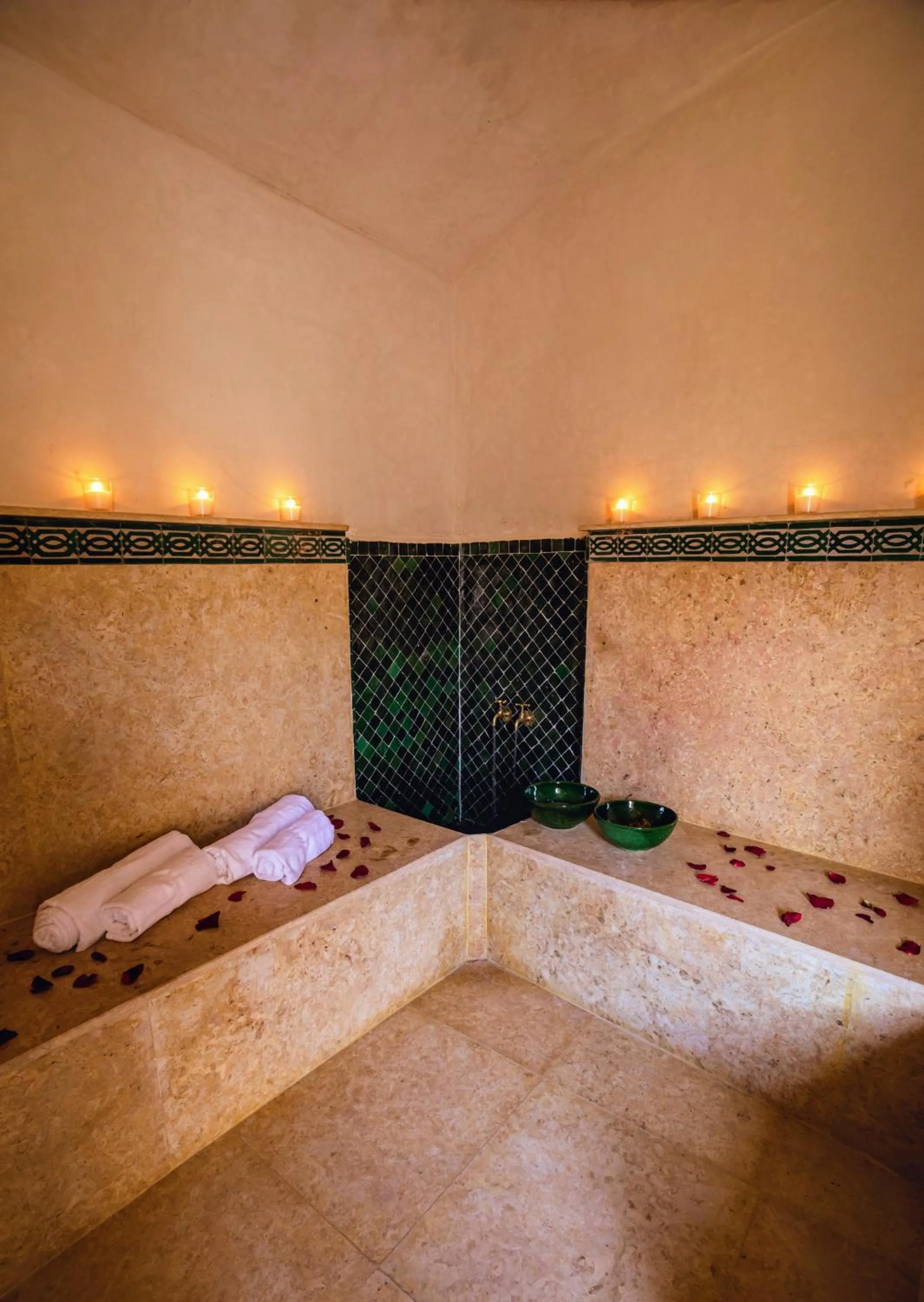 Sauna, Bed in Riad Zazz