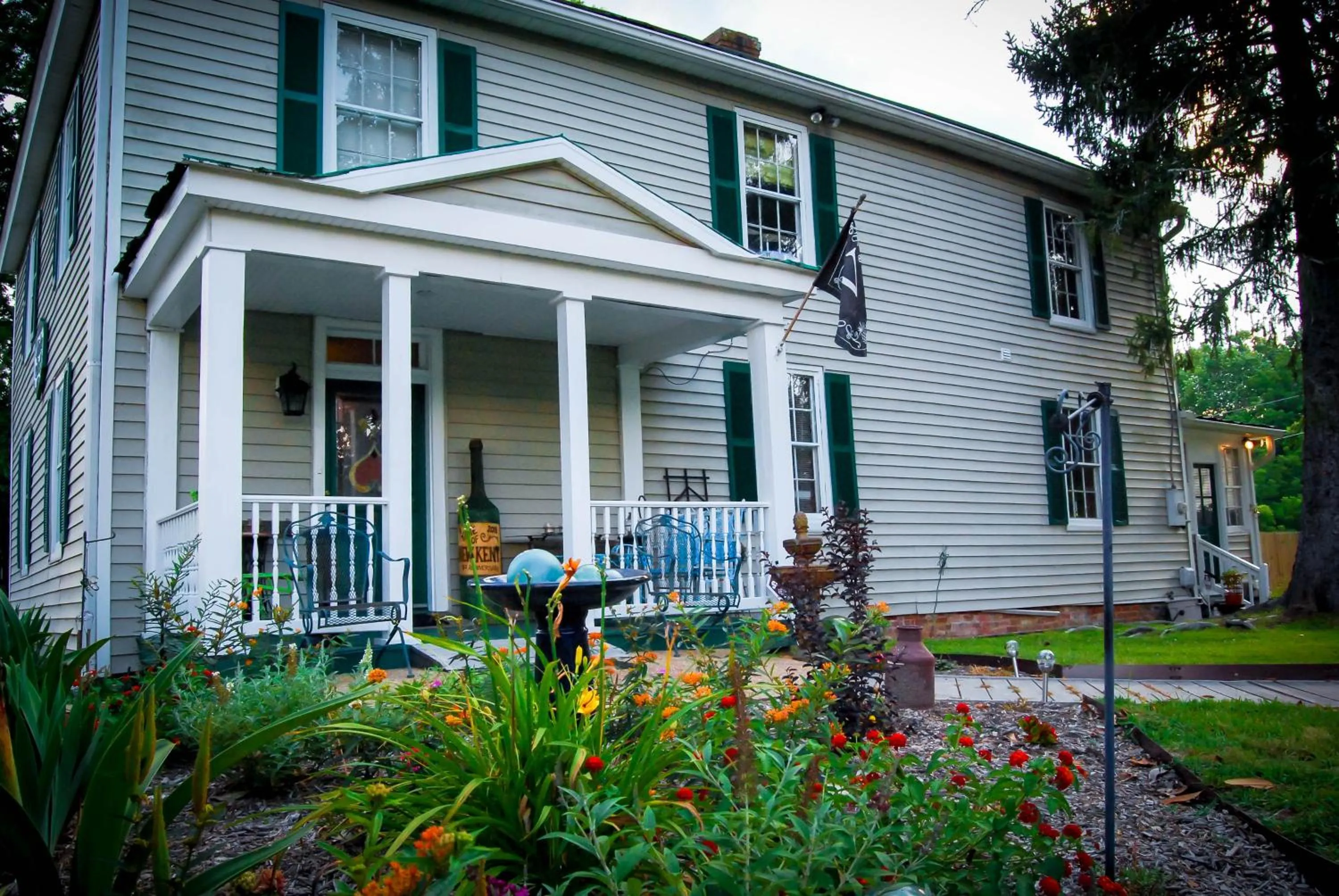 Property building in Vaiden Inn