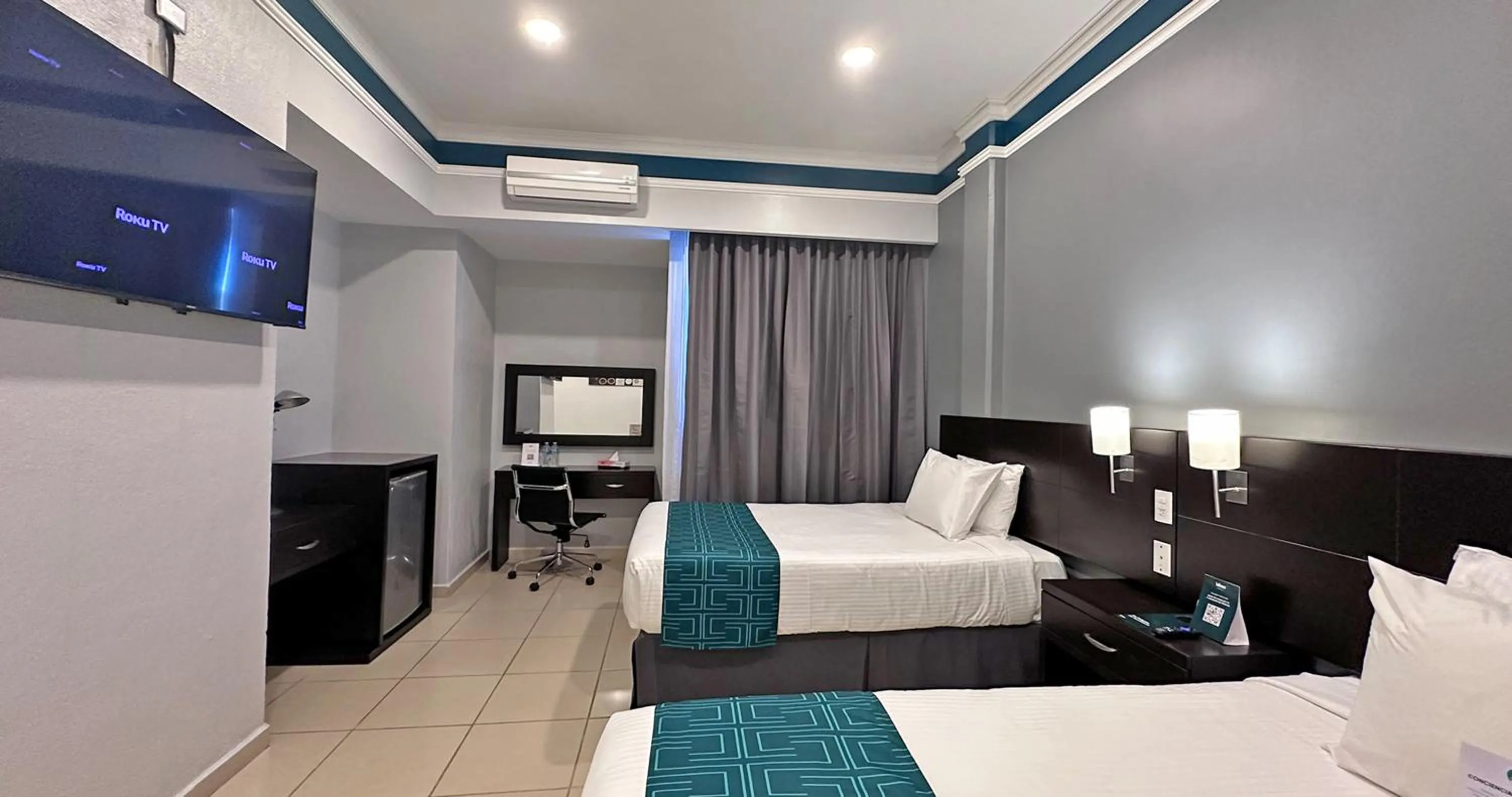 Bed in InHouse Hotel León