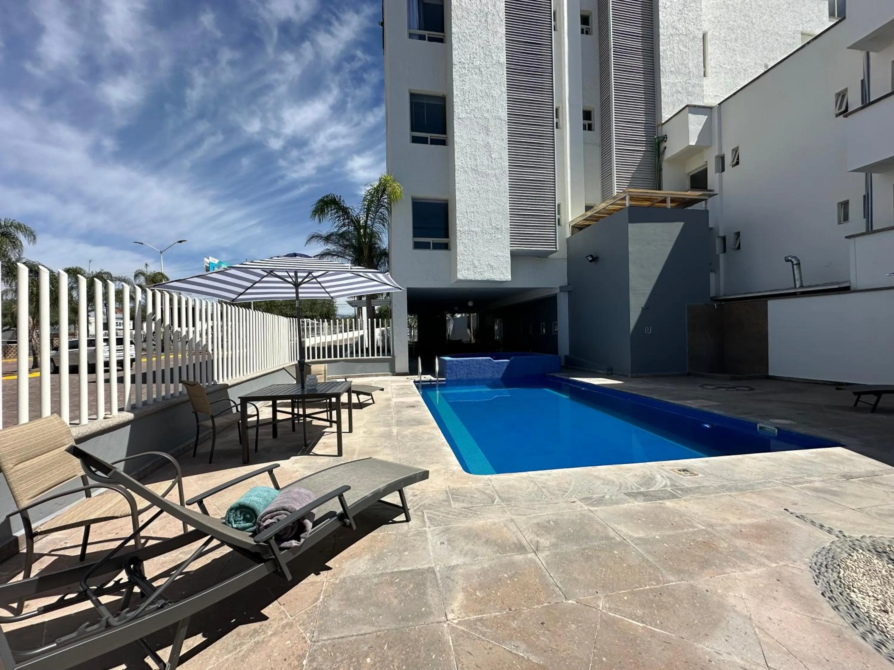 Swimming pool in InHouse Hotel León