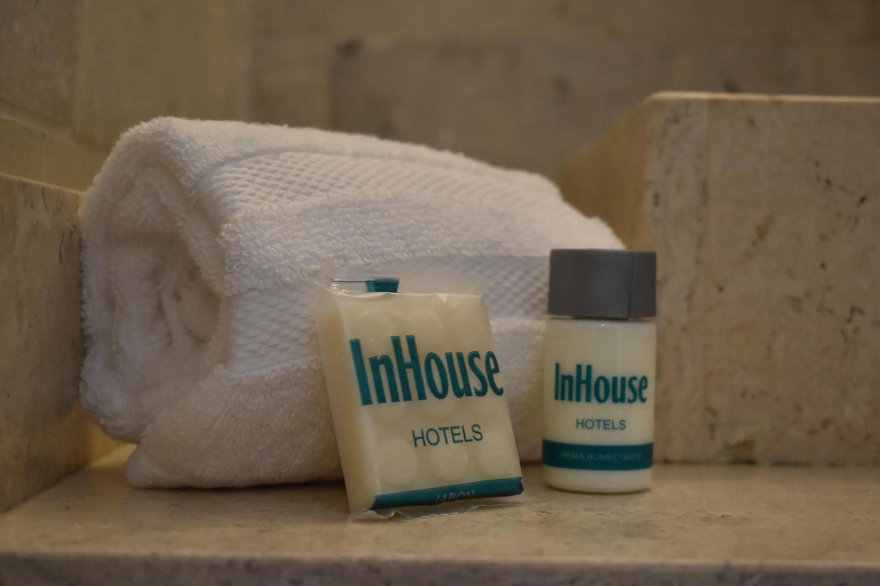 Bathroom in InHouse Hotel León