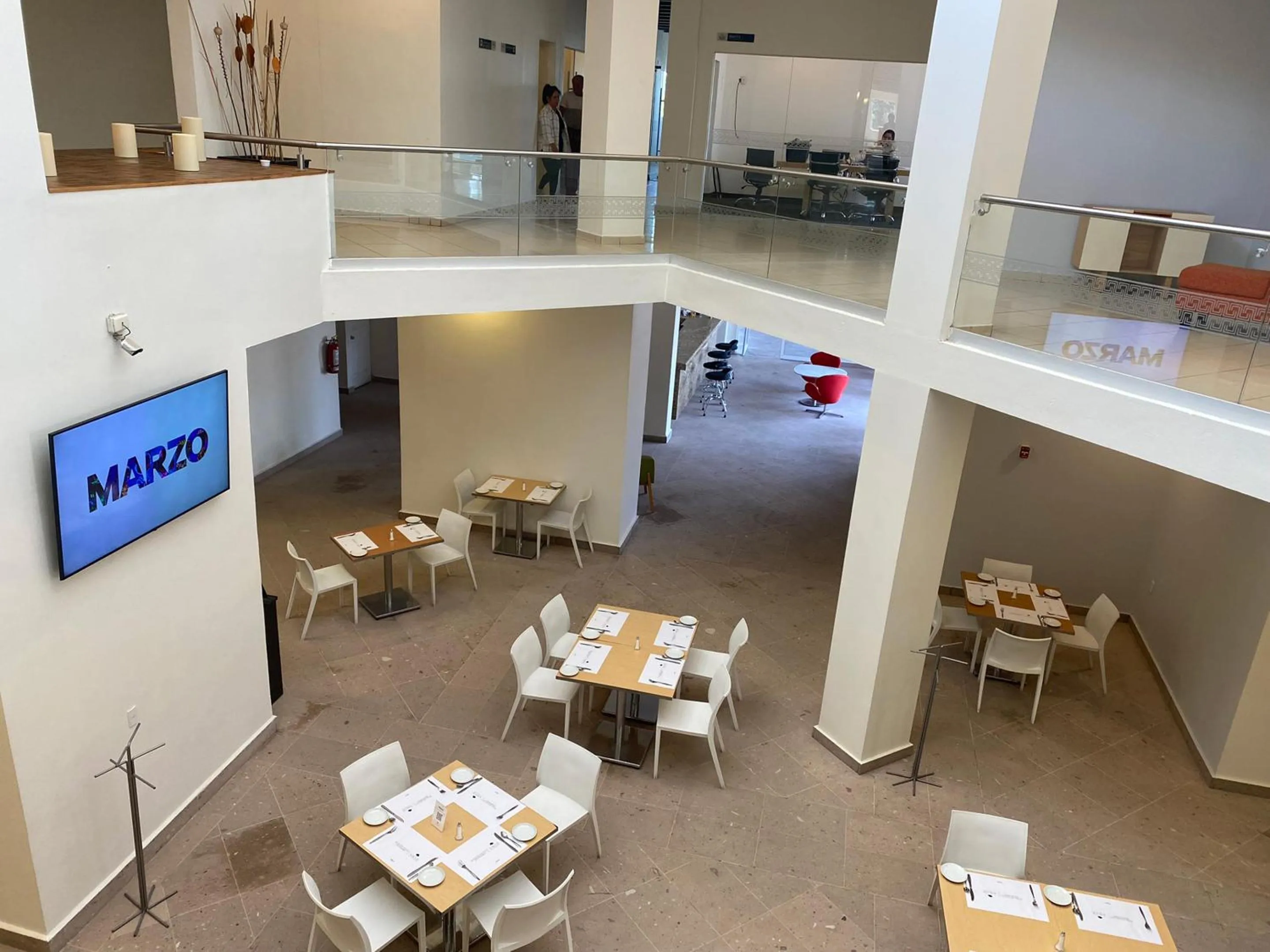 Restaurant/places to eat in InHouse Hotel León