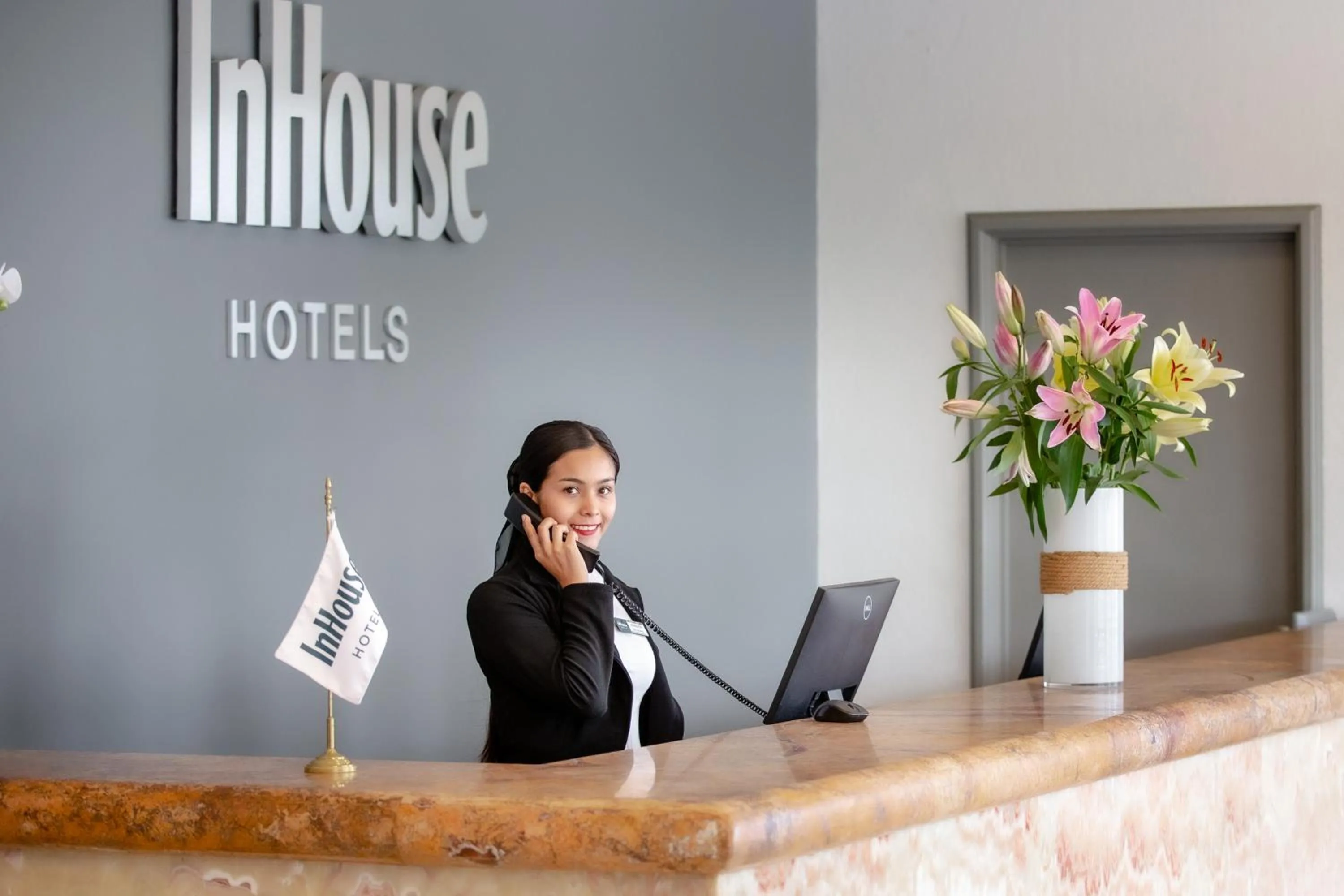 Lobby or reception in InHouse Hotel León