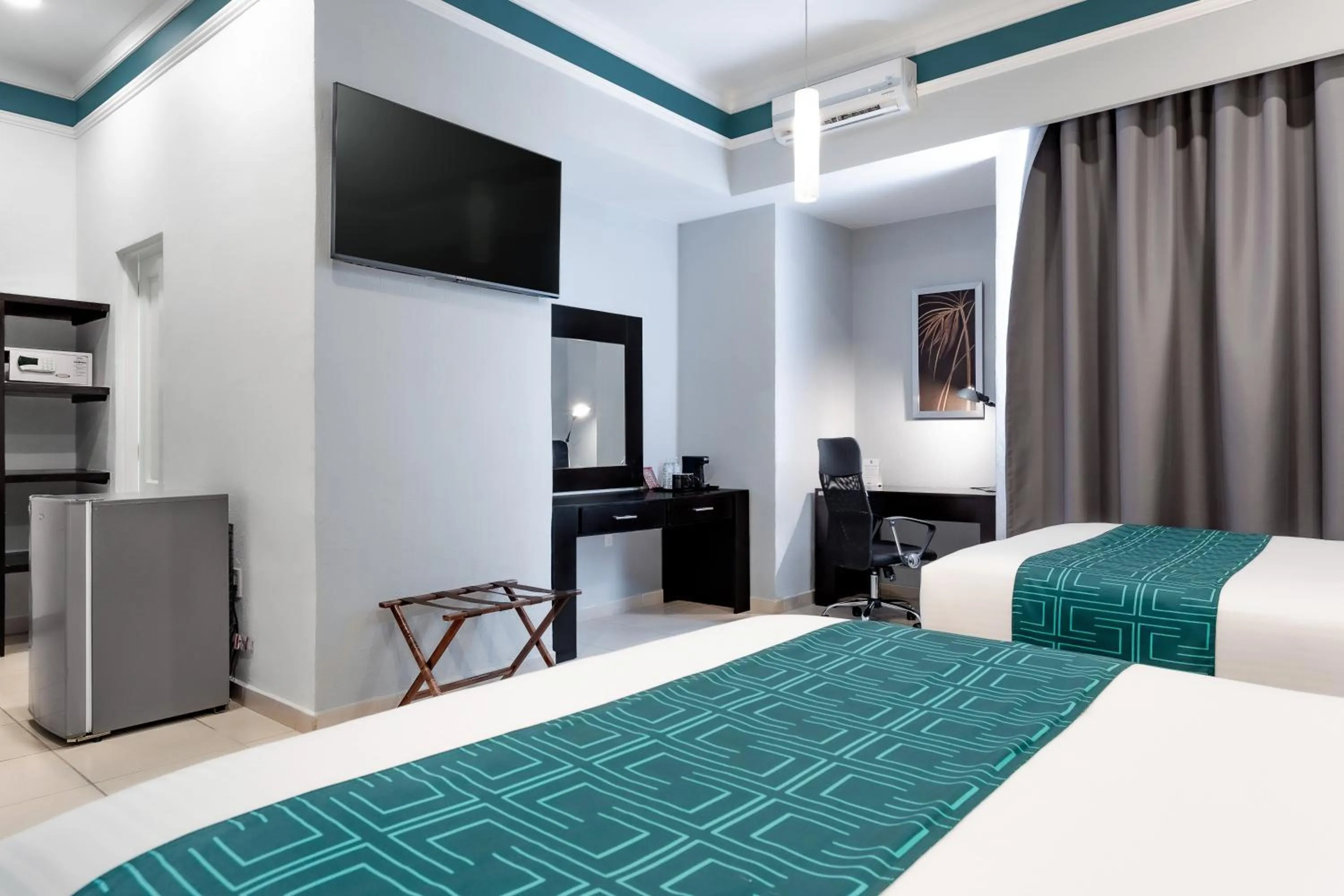 Bed in InHouse Hotel León