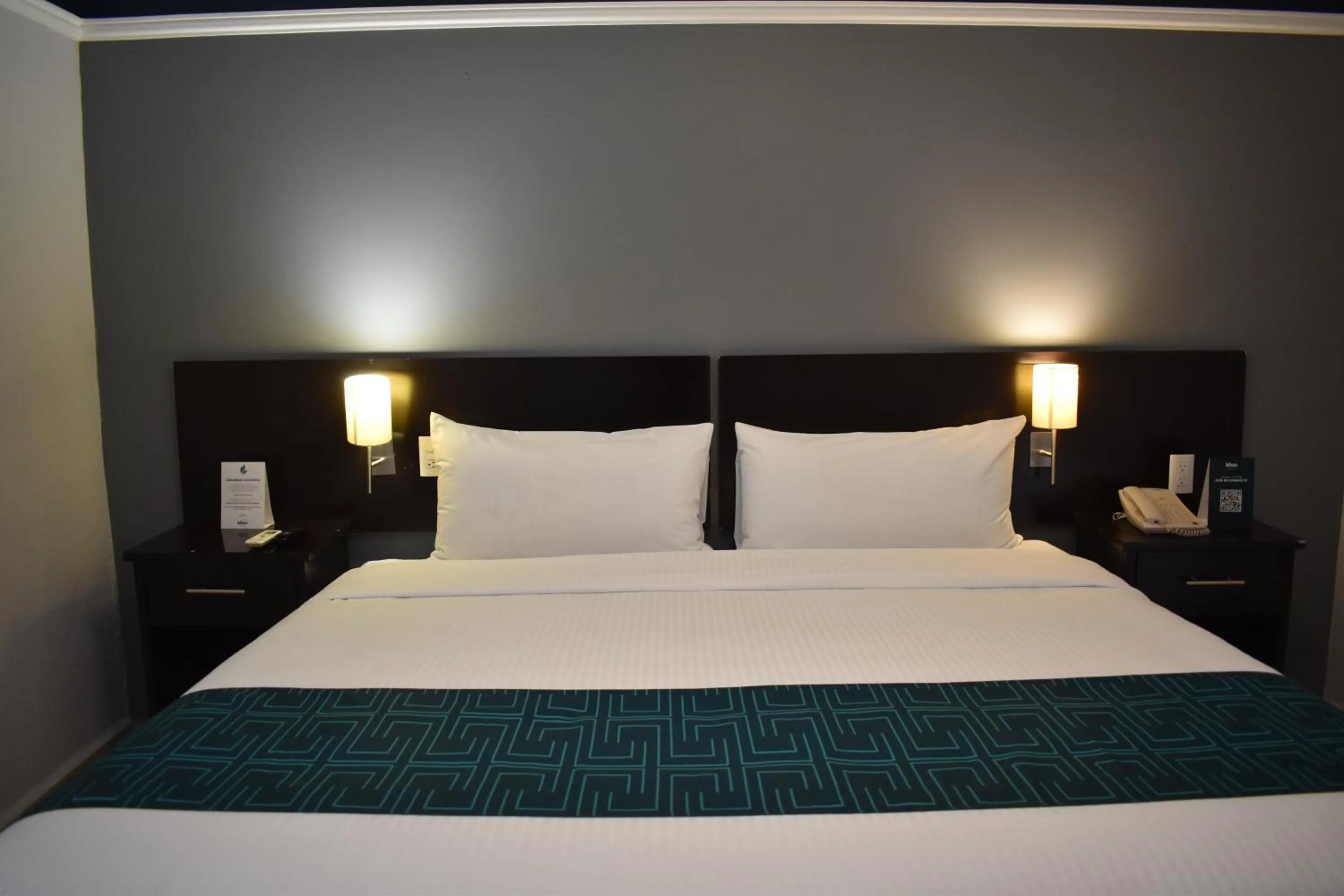 Bed in InHouse Hotel León