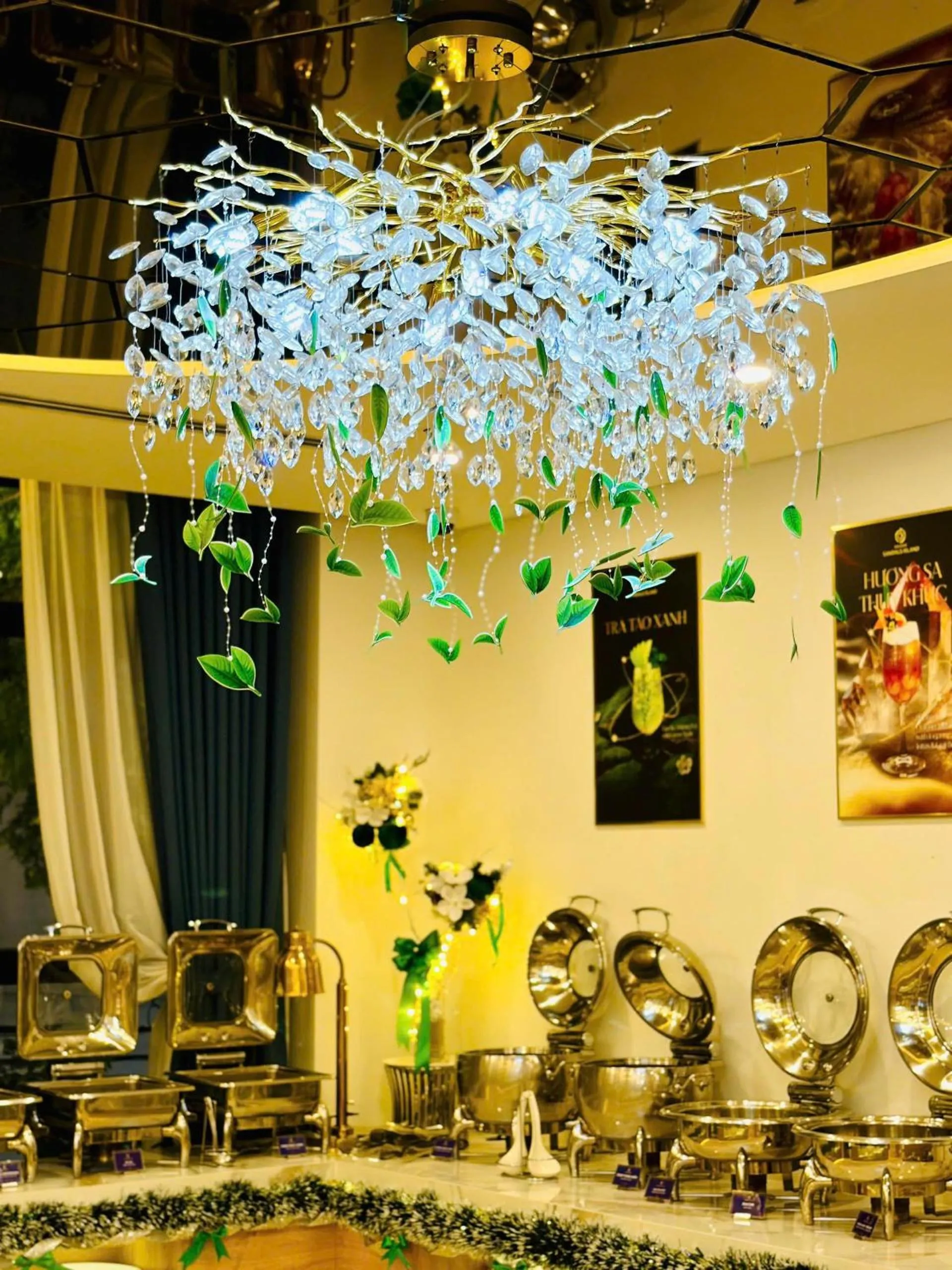 SANDALS ISLAND HOTEL