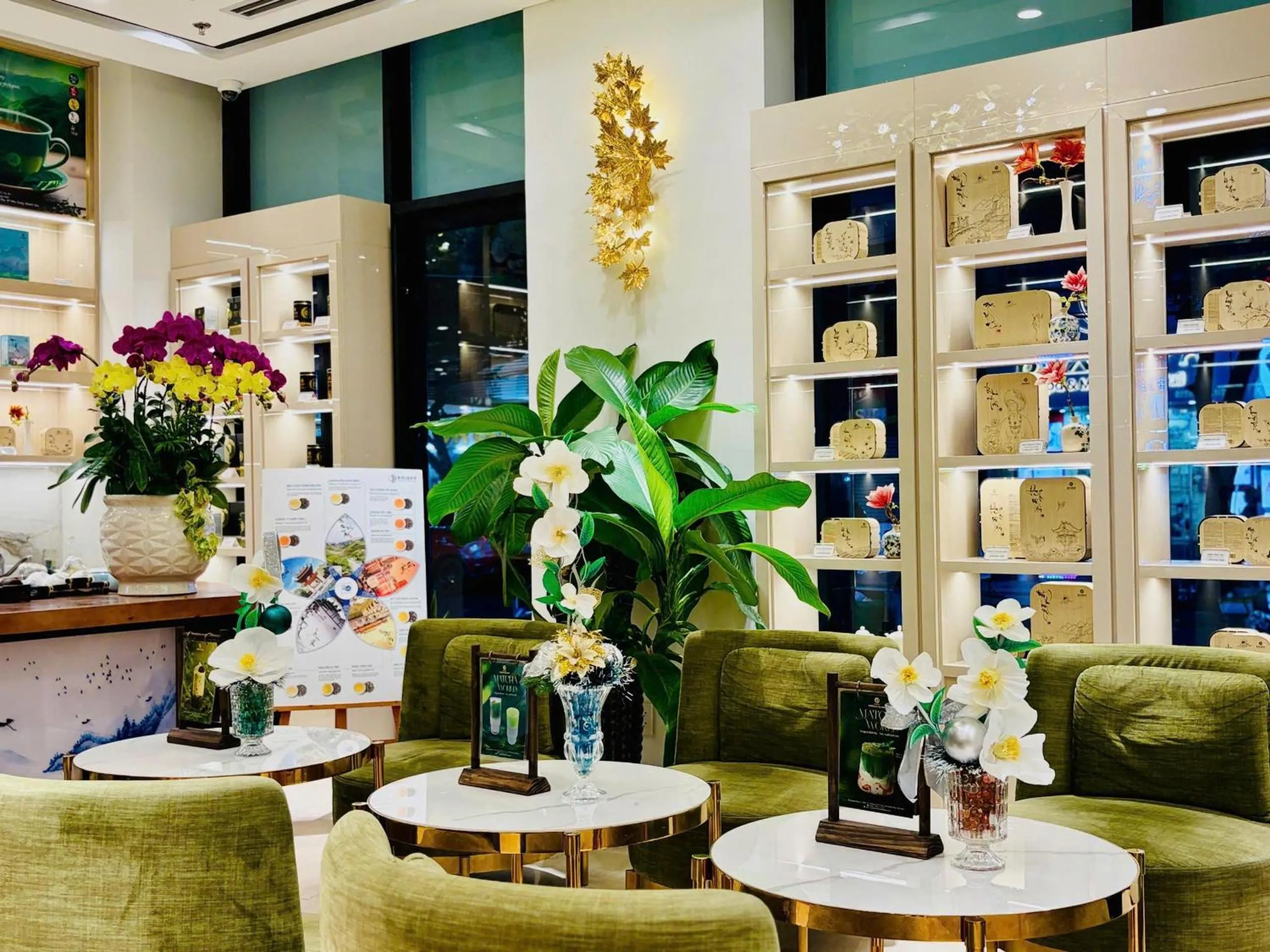 SANDALS ISLAND HOTEL