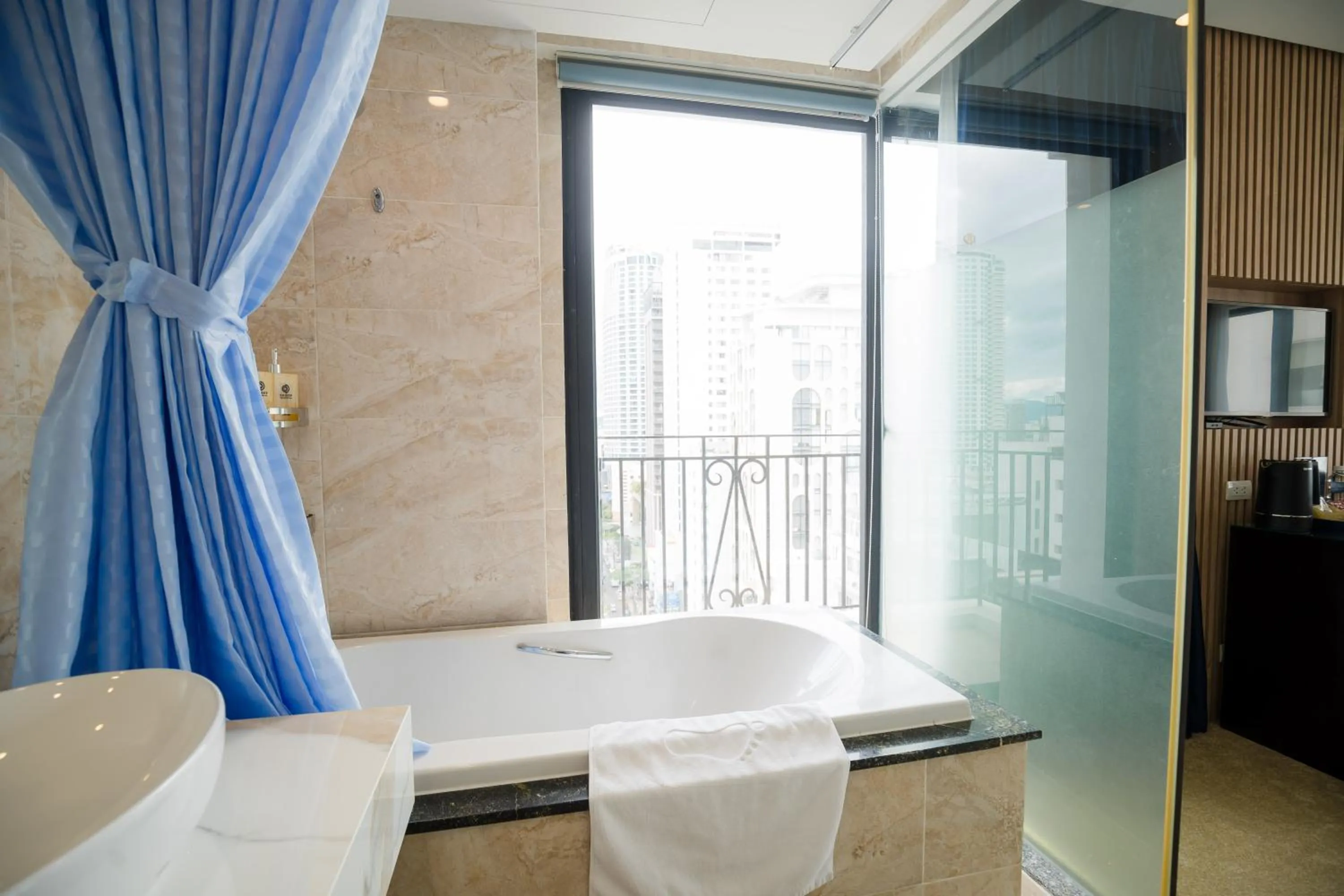 Shower, Bed in SANDALS ISLAND HOTEL