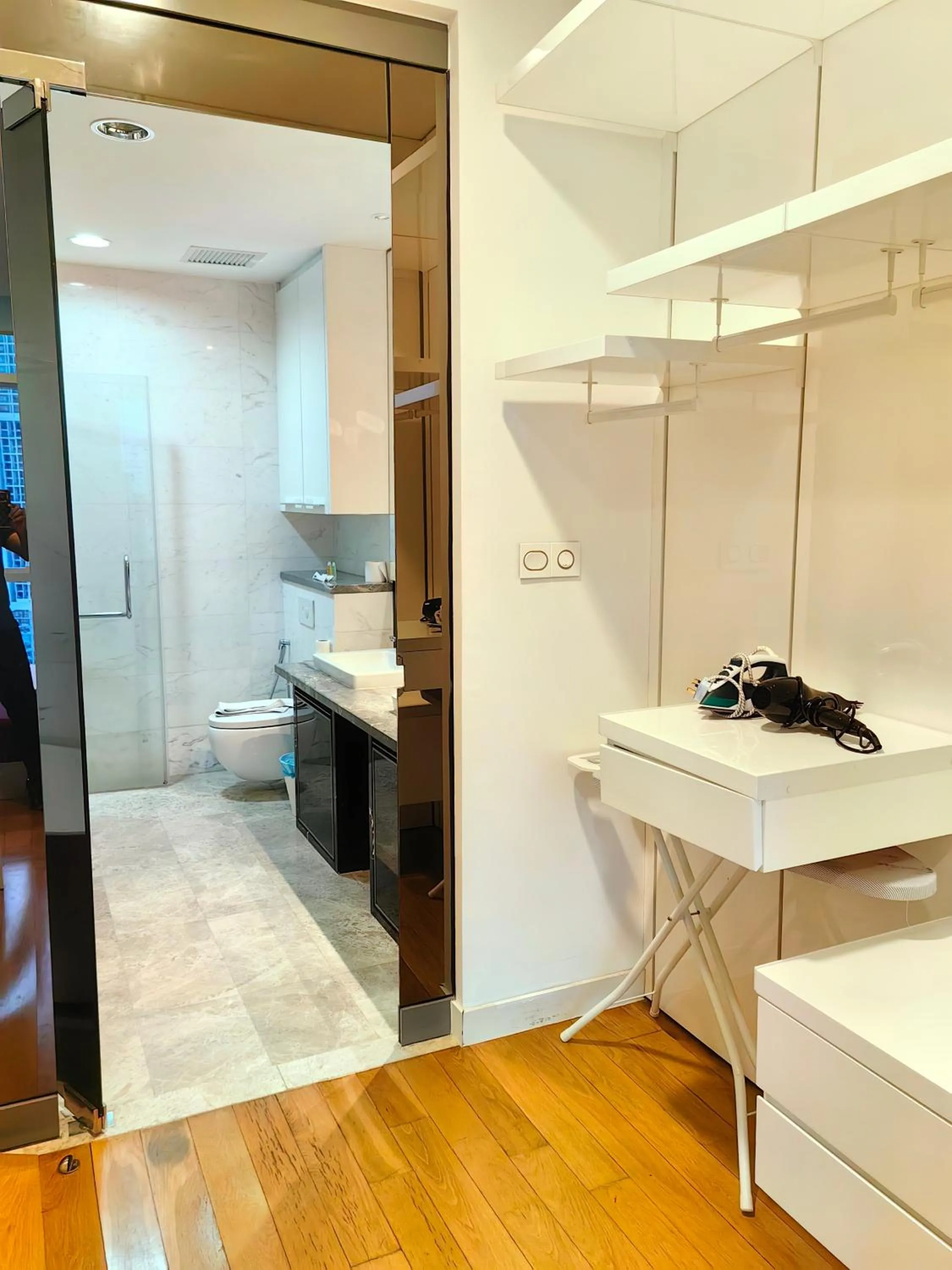 hair dresser in Platinum Suites Tower 1 Kuala Lumpur