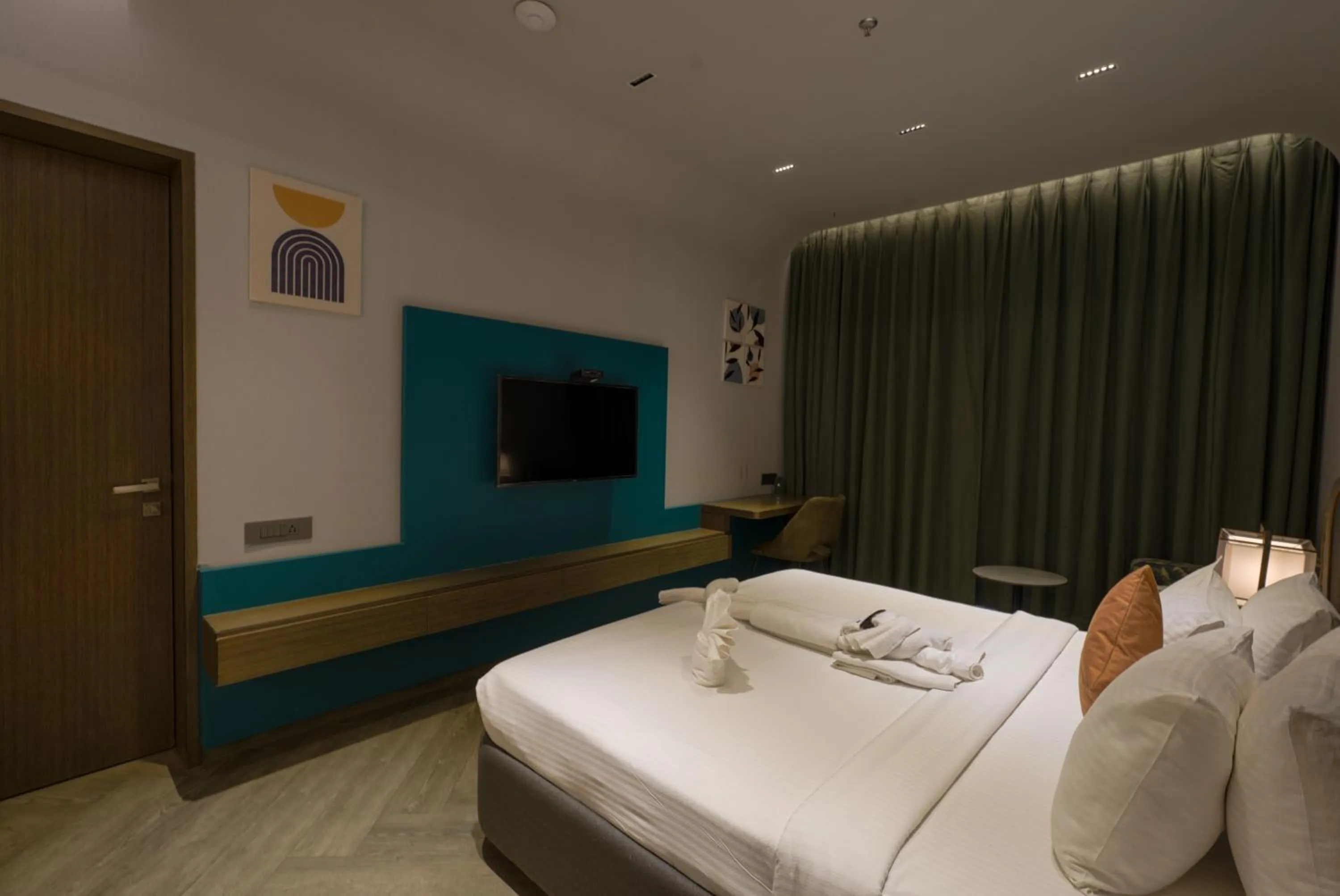 Bed in Palm Springs Resort