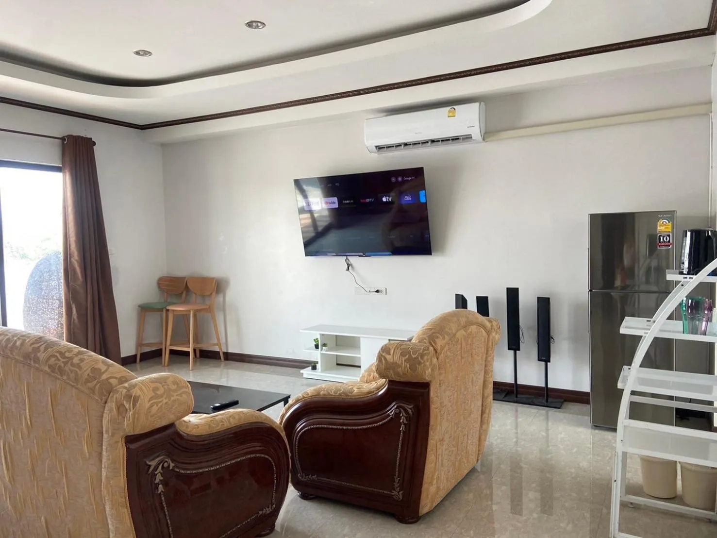 Communal lounge/ TV room in LV Villa Cha-am