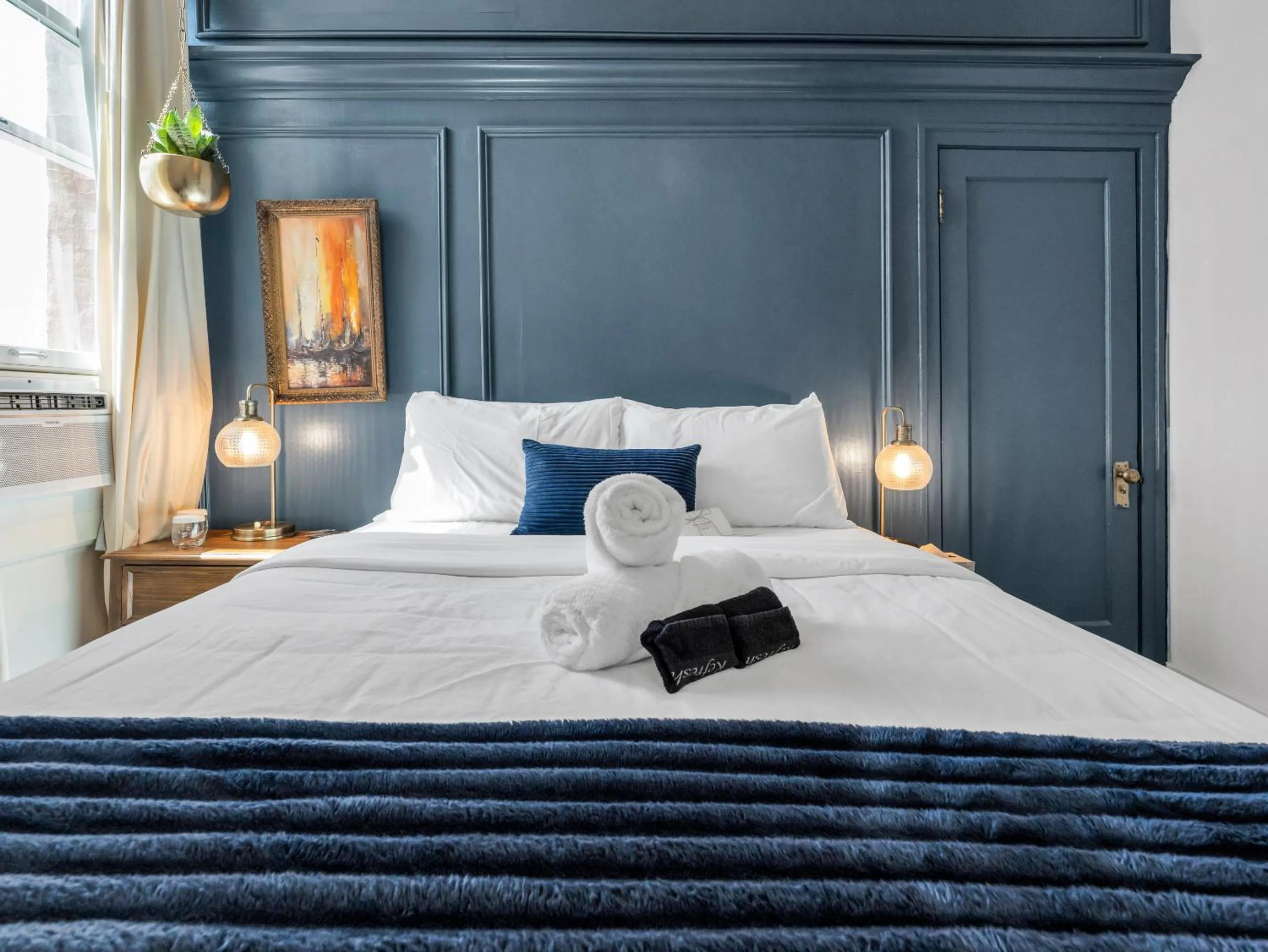 Bed in The Historic Grand Canyon Hotel