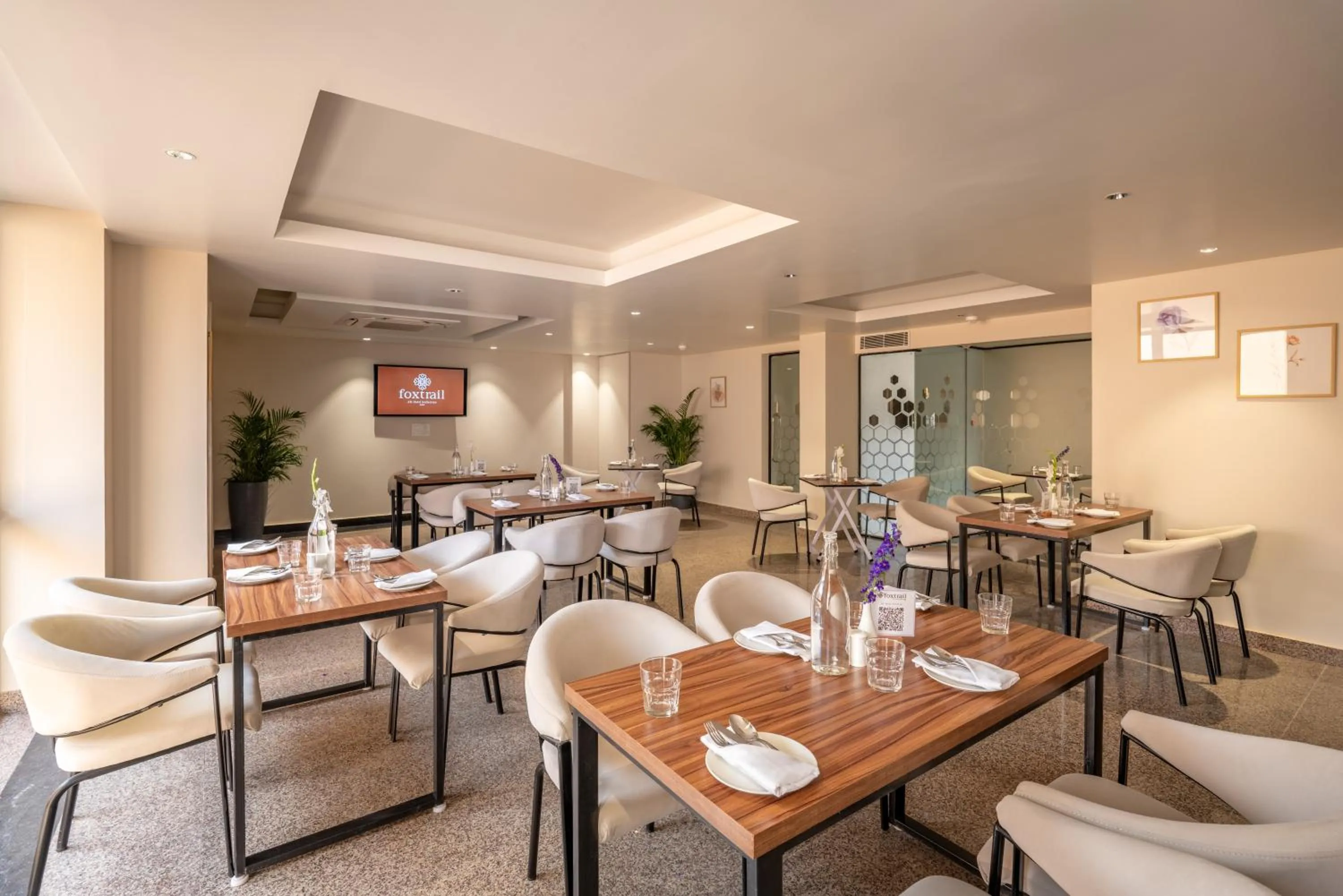 Restaurant/places to eat in Foxtrail, Sector 42 - AM Hotel Kollection
