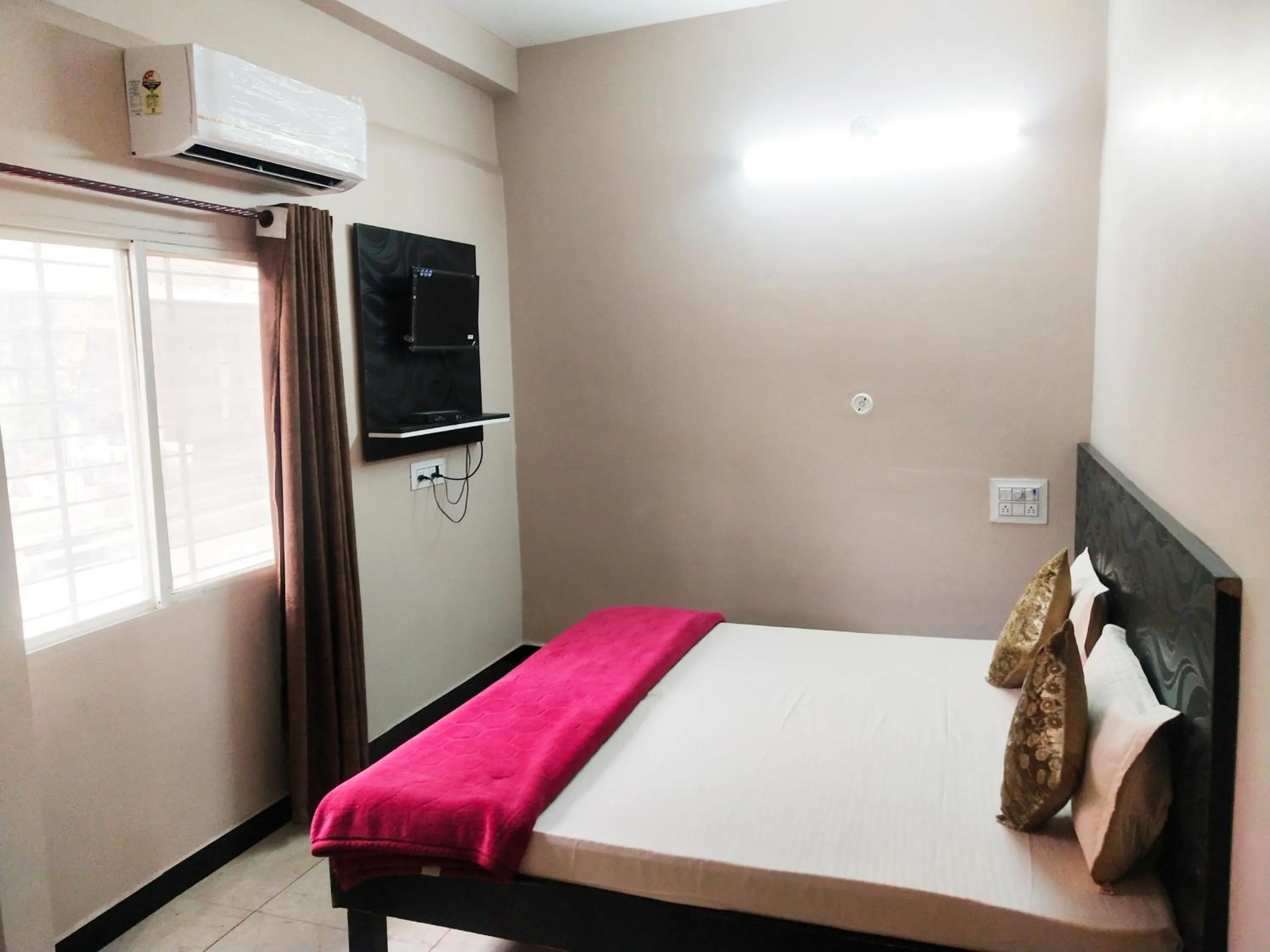 Bed in Shree Ram Nivas