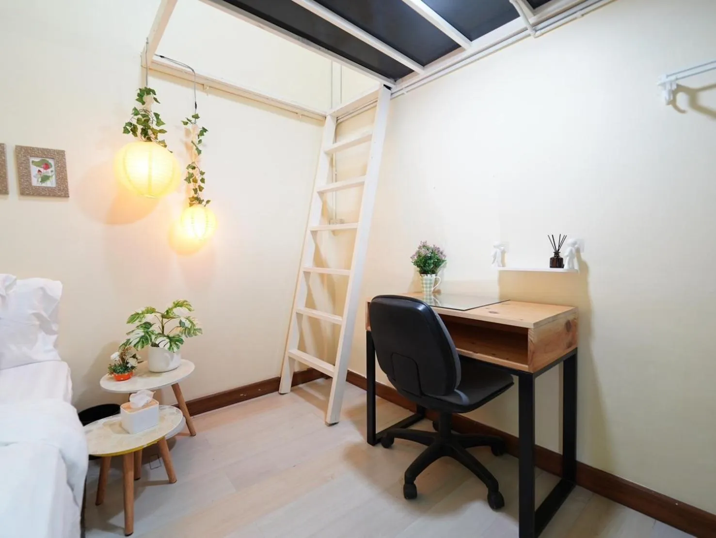 Photo of the whole room in EZ Sleep @ Ratchada 19