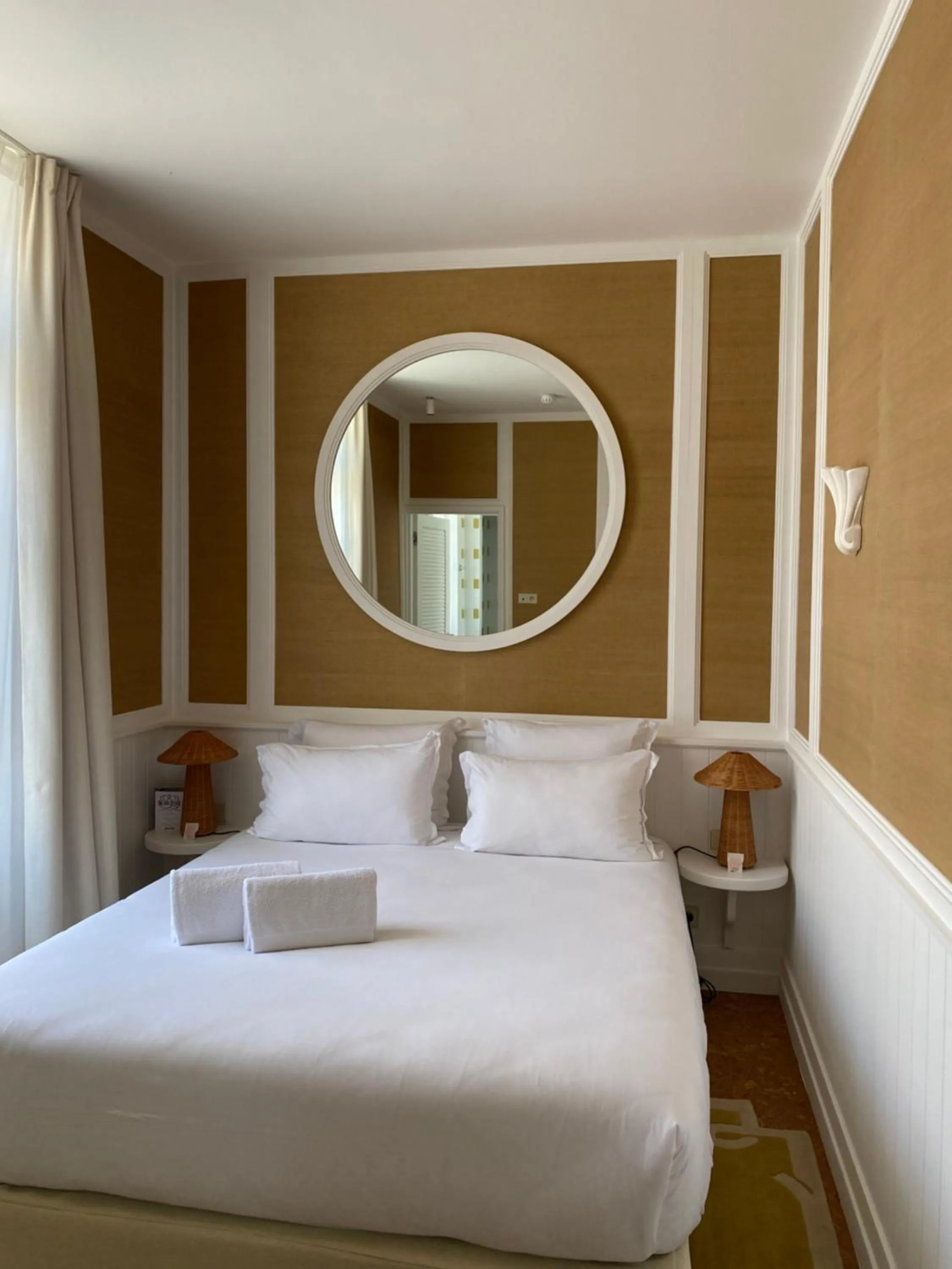 Bedroom, Bed in LILOU