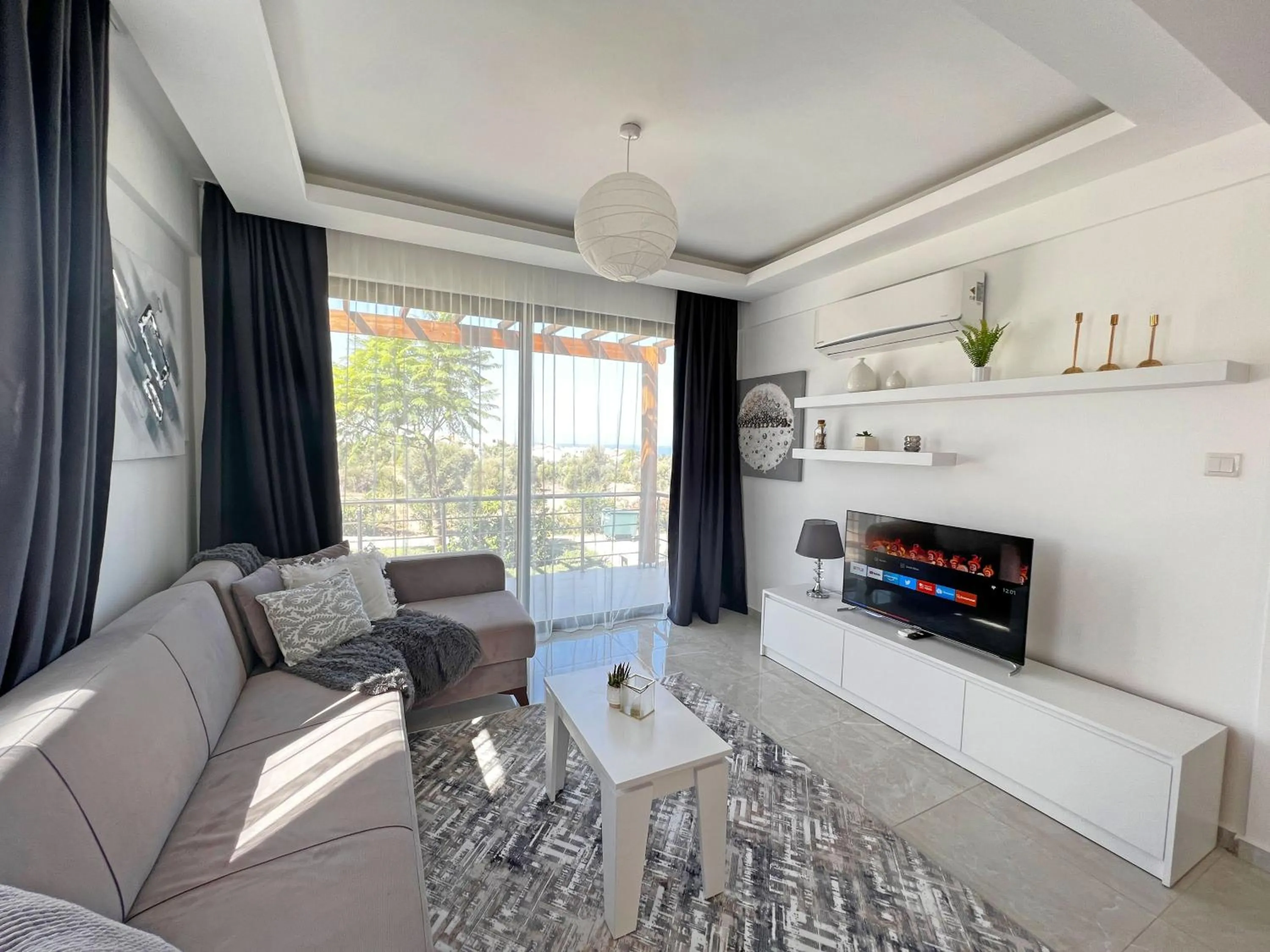 TV and multimedia in Skyline Paradise Villas