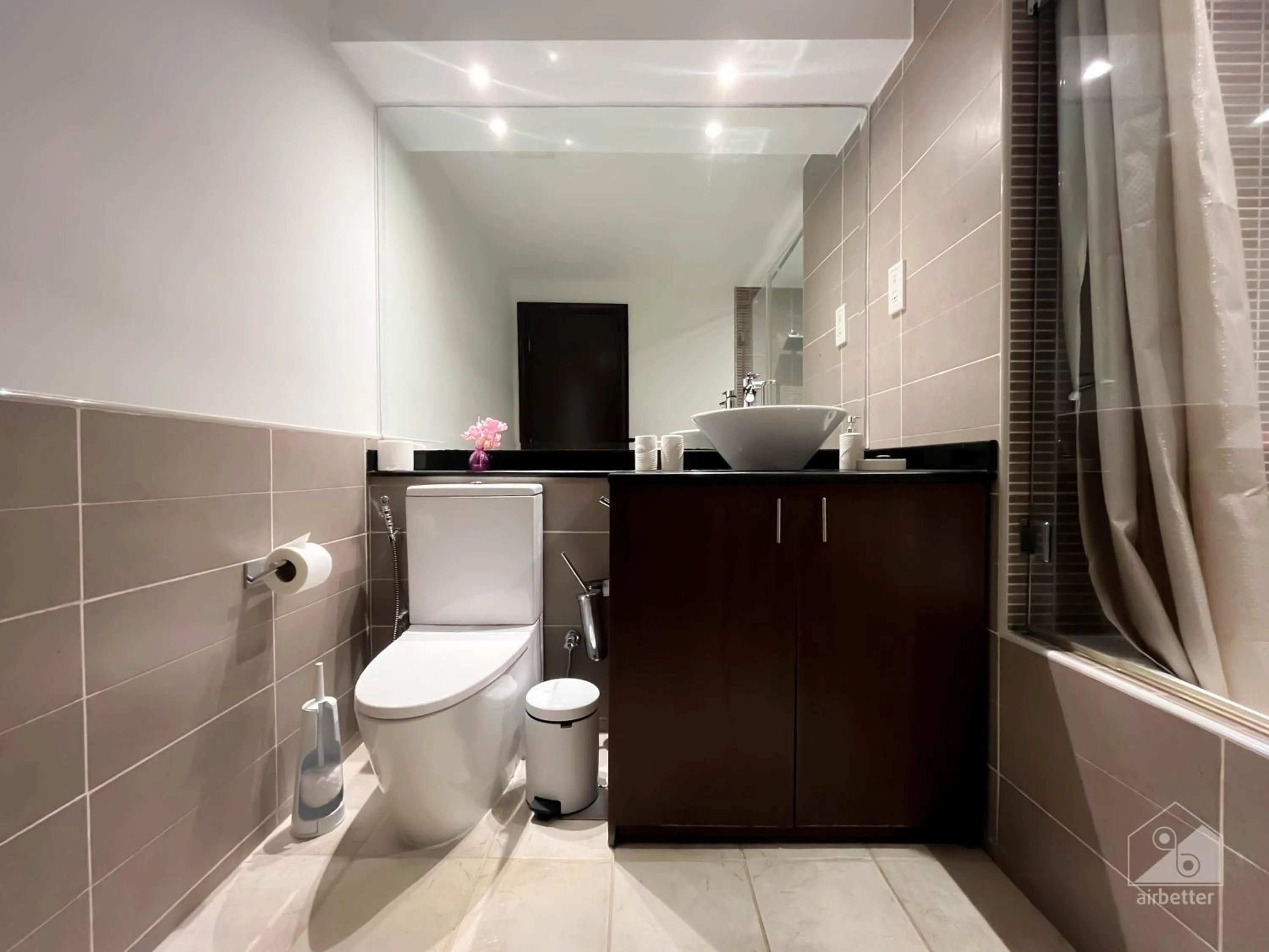 Toilet in New! Ultimate Luxury 2Bedroom In Dubai Marina