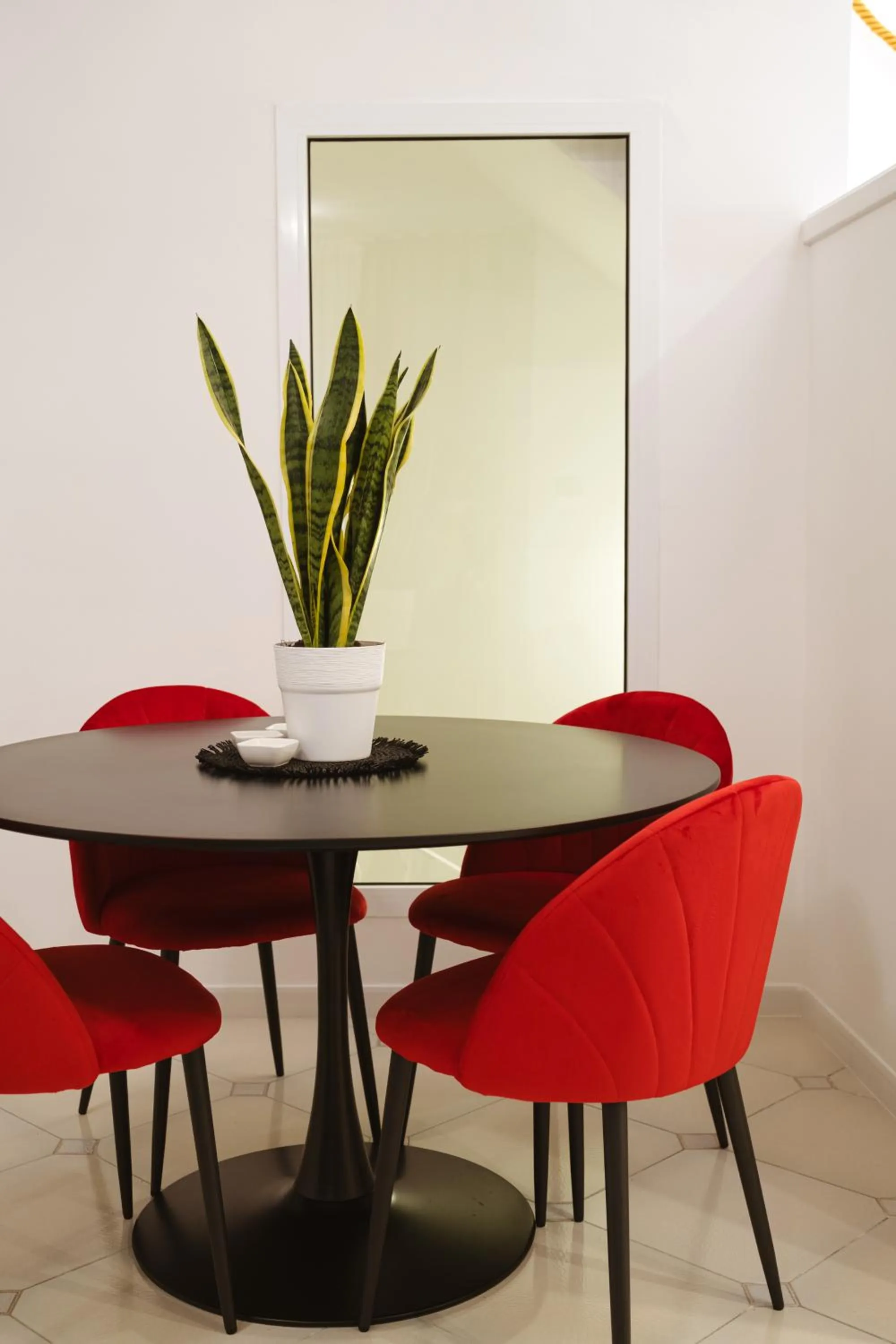 Communal lounge/ TV room in ALBERGO DIFFUSO Dimora Rossi Charme B&B