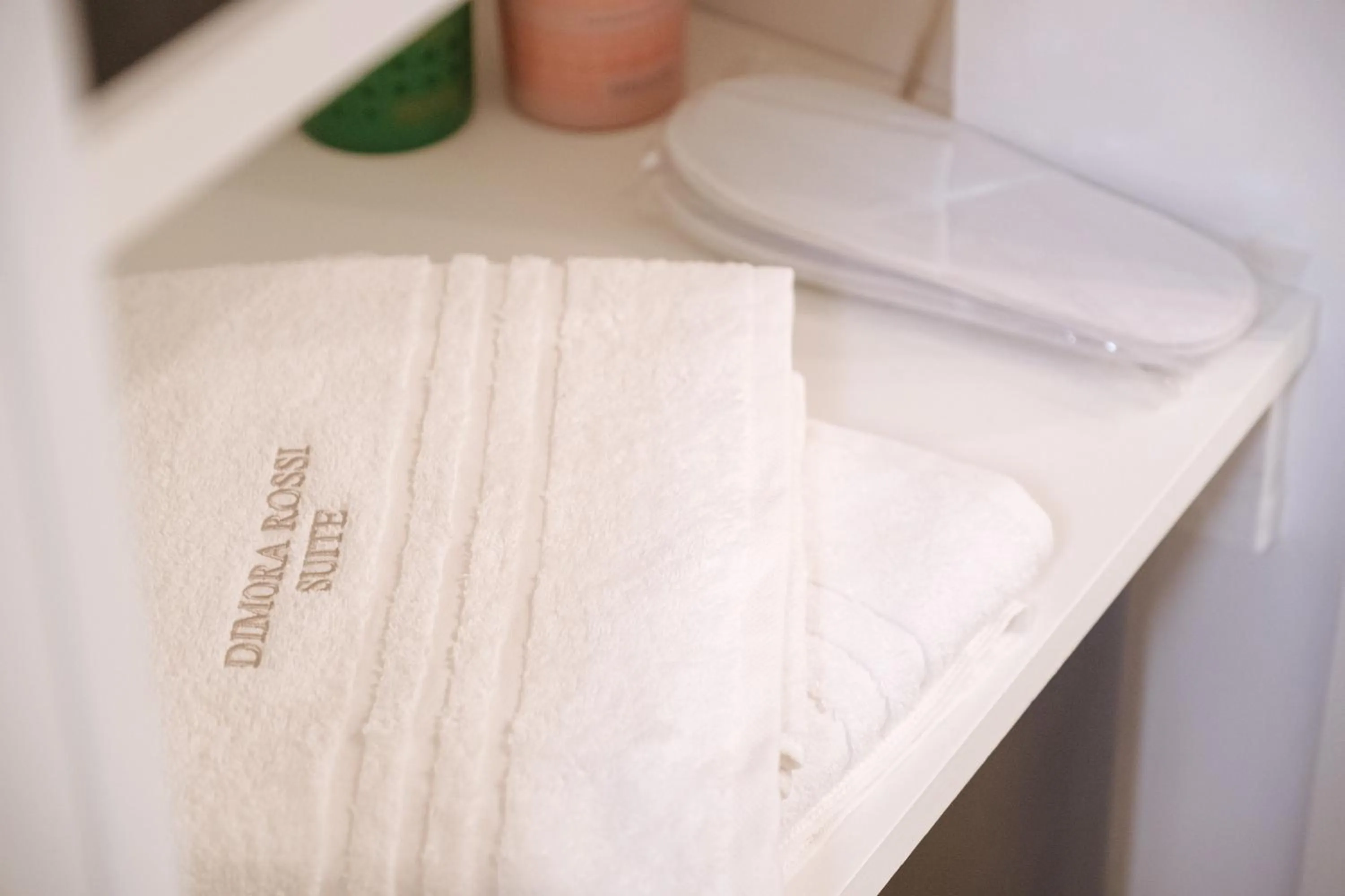 towels in ALBERGO DIFFUSO Dimora Rossi Charme B&B